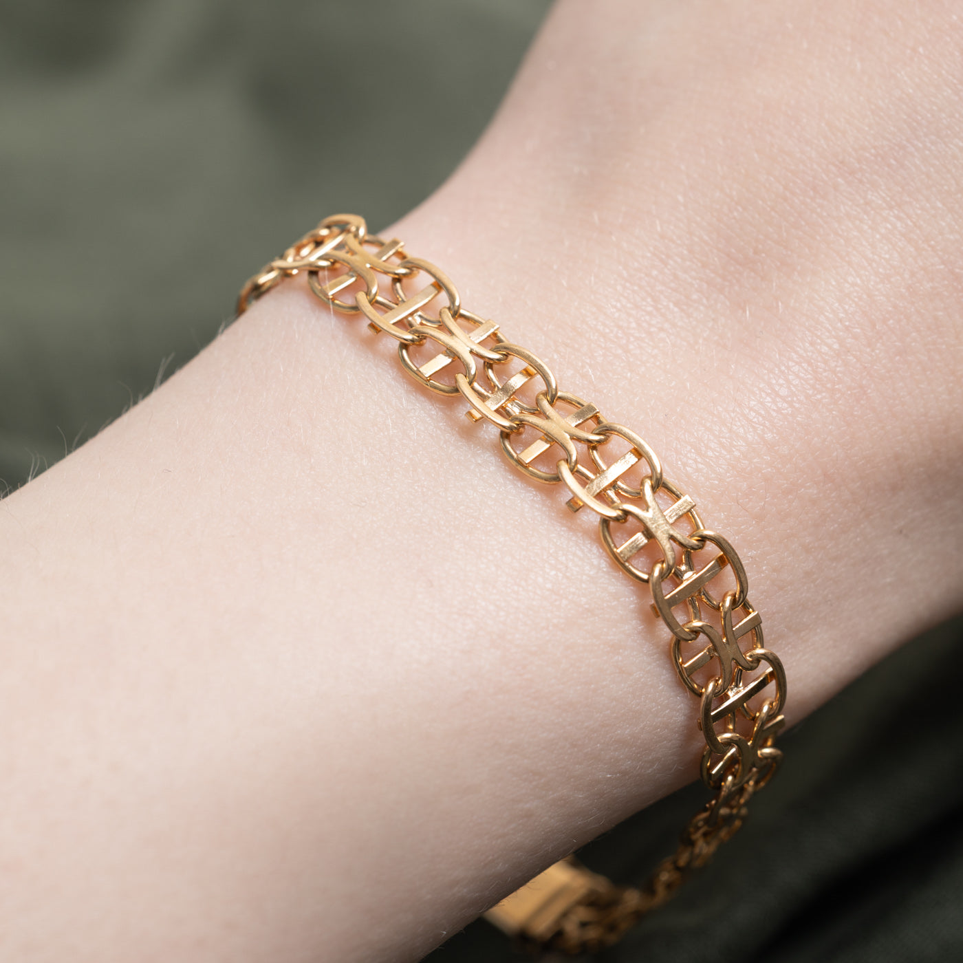 1946 Swedish 18k Yellow Gold Double Anchor Chain Bracelet | 7.5"
