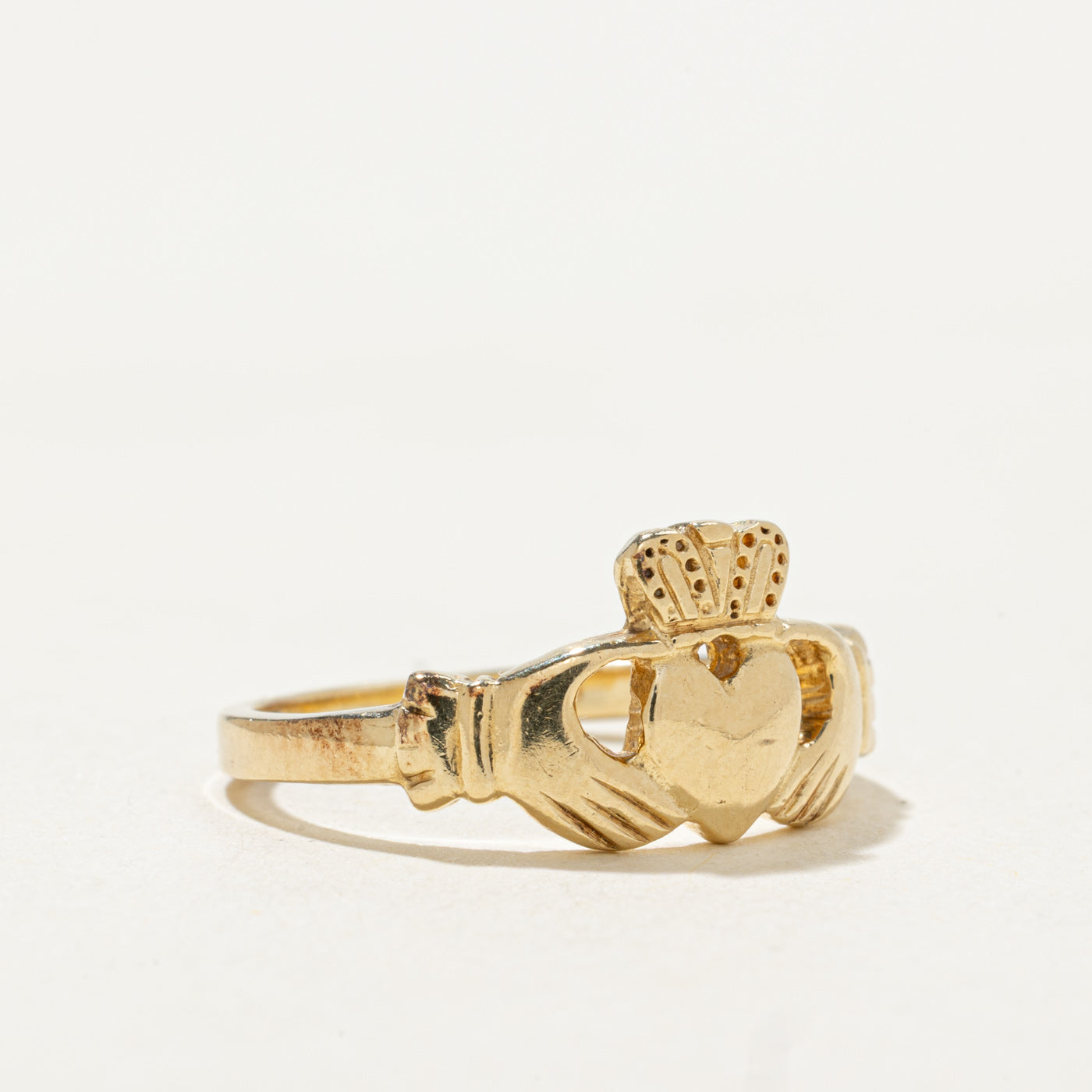 2000 Dublin 10k Yellow Gold Claddagh Ring | SZ 4.75