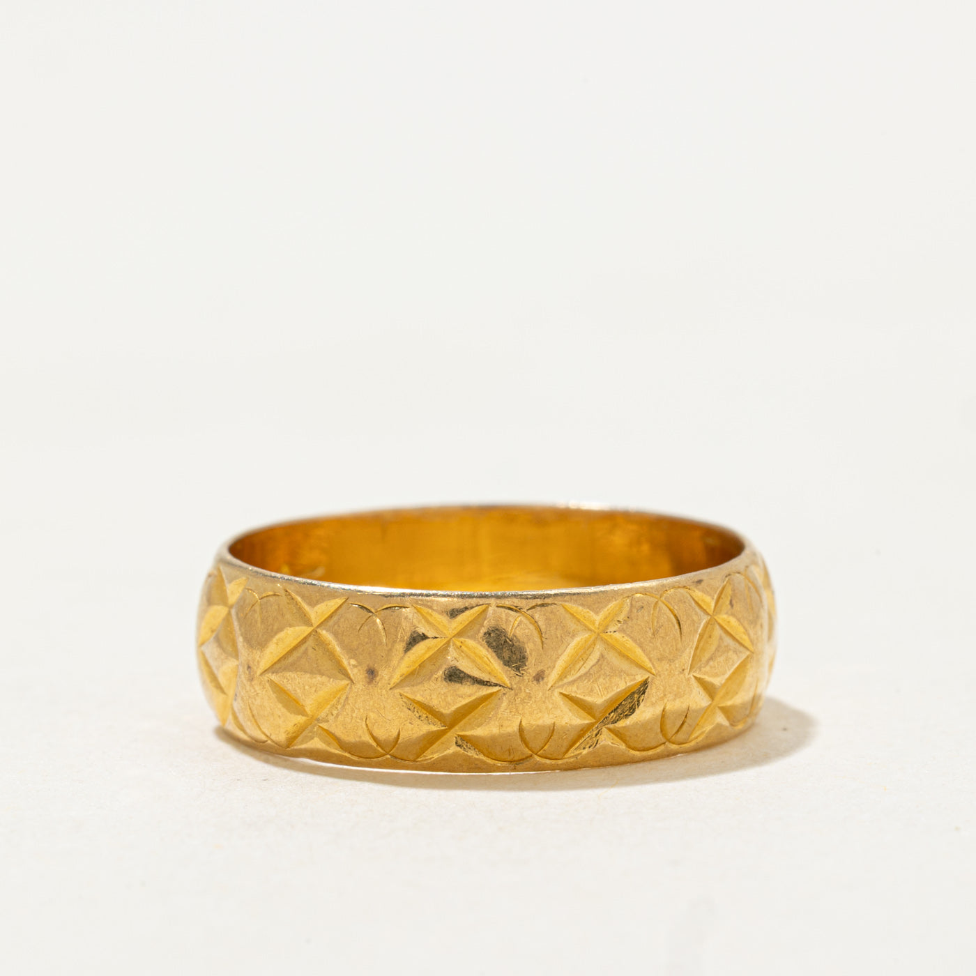 1989 London 22k Yellow Gold Diamond Cut Band | 5.85mm | SZ 6.75