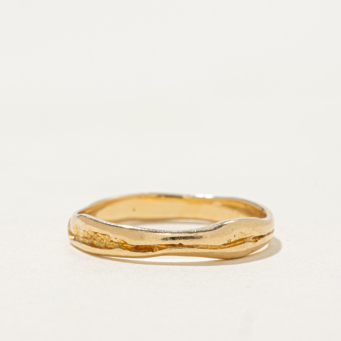 1974 Finnish 18k Yellow Gold Carved Band | SZ 7.0