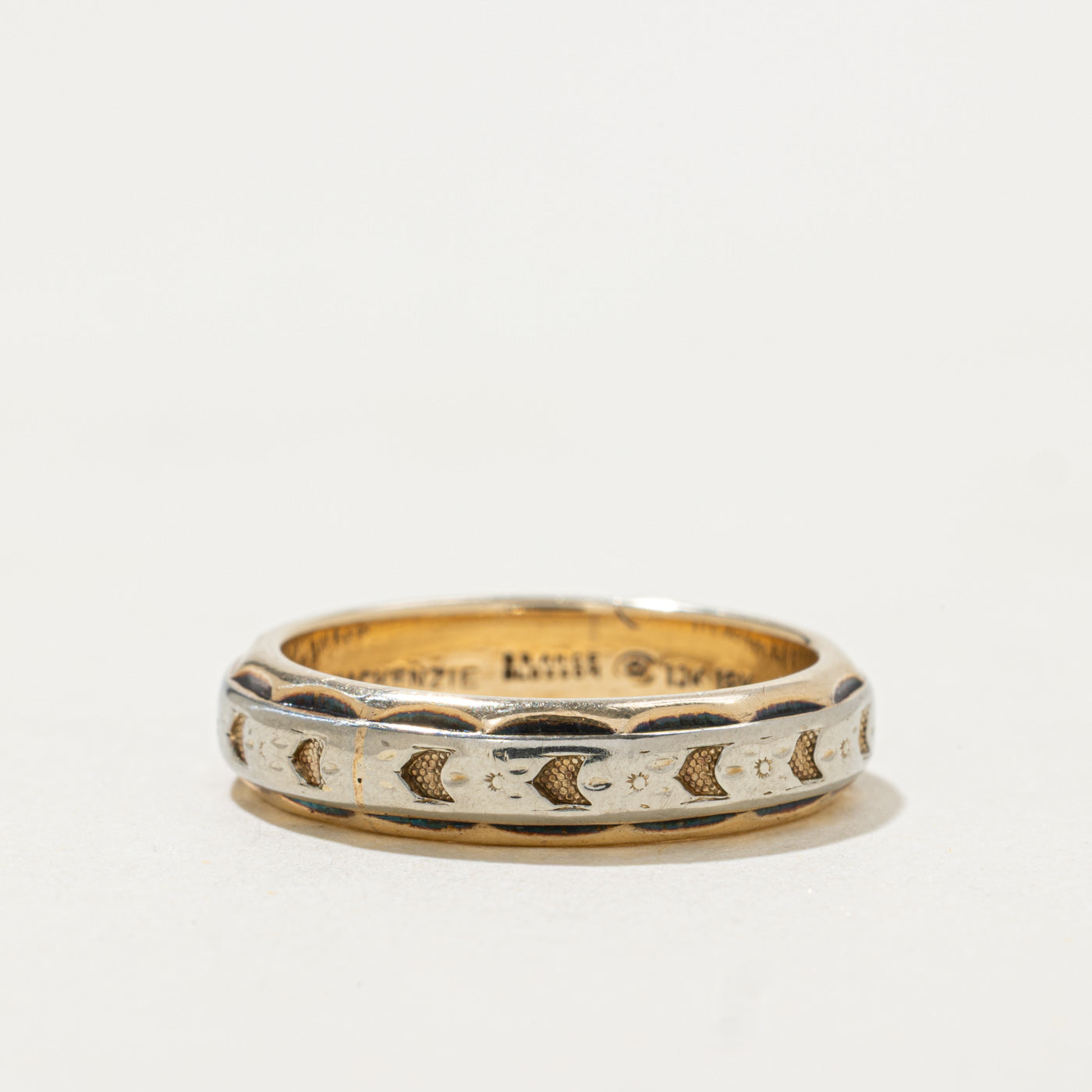 'Orange Blossom' Vintage Canadian Two Tone Engraved Band | 4.63mm | SZ 7.0