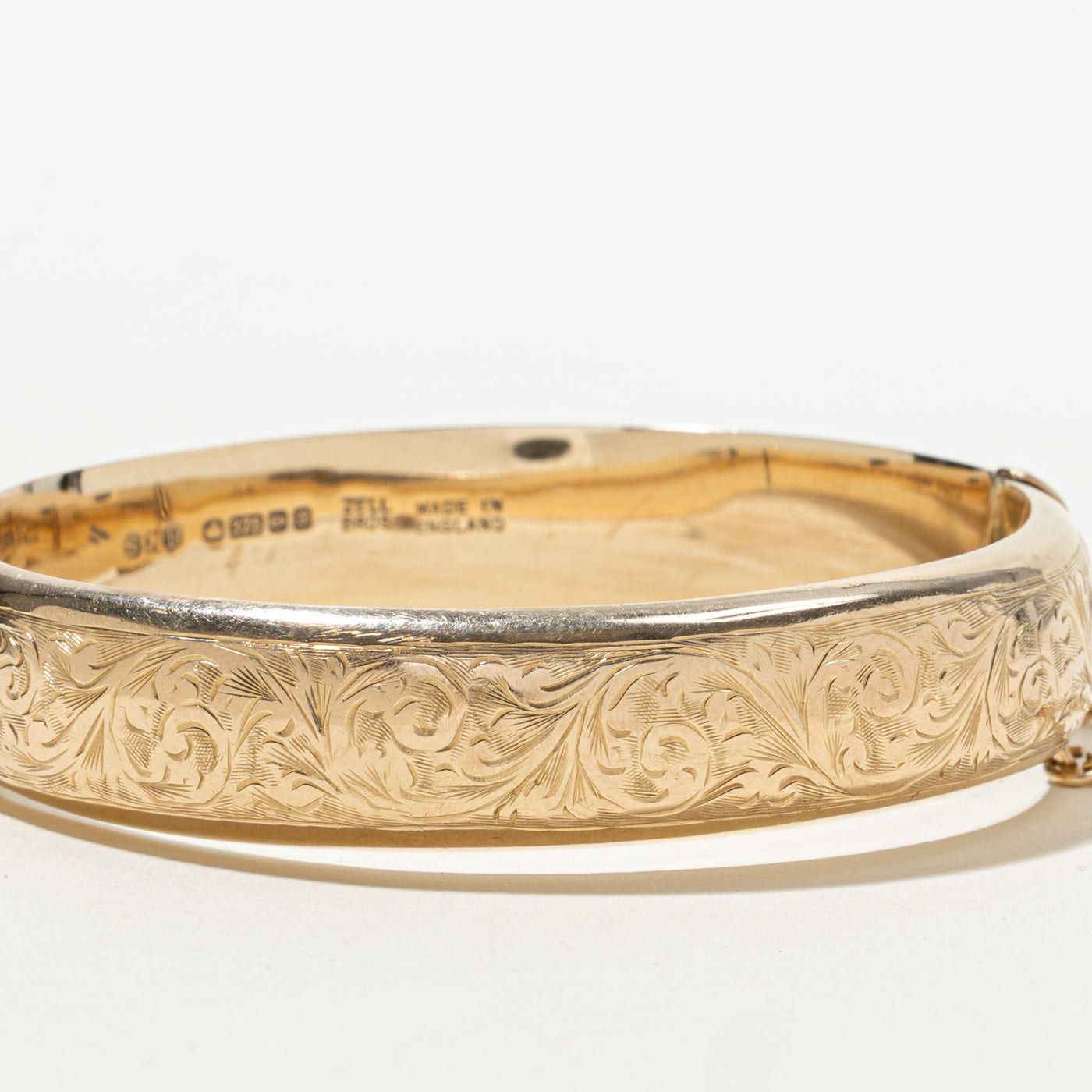 1976 Birmingham 9k Yellow Gold Scrollwork Engraved Cuff | 7"