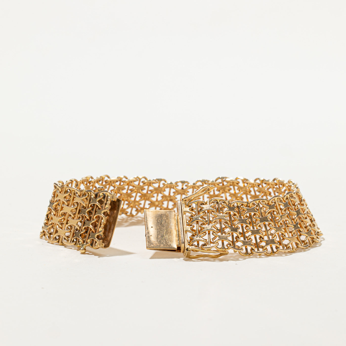 1974 Swedish 18k Yellow Gold Bismarck Chain Bracelet | 7.5"