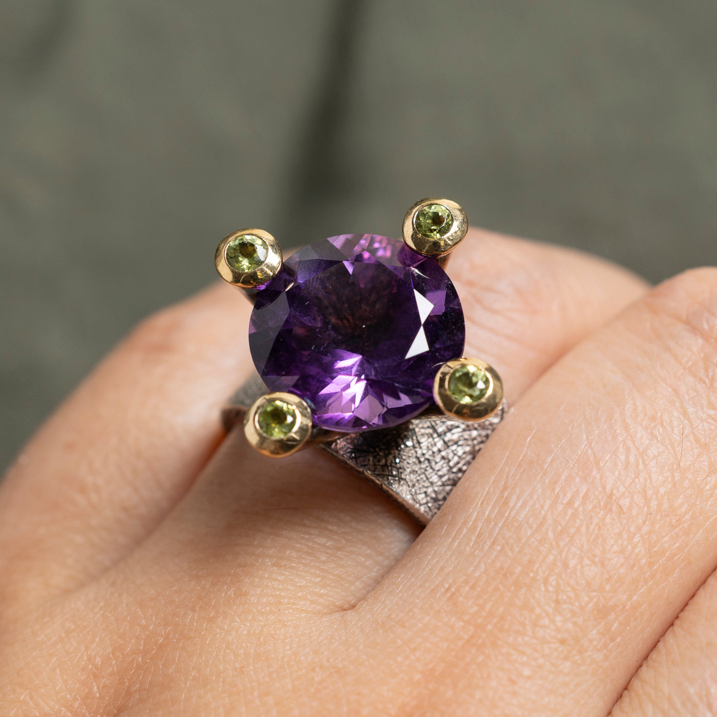 18k & Silver Amethyst & Peridot Cocktail Ring | 12.10ct, 0.14ct | SZ 8