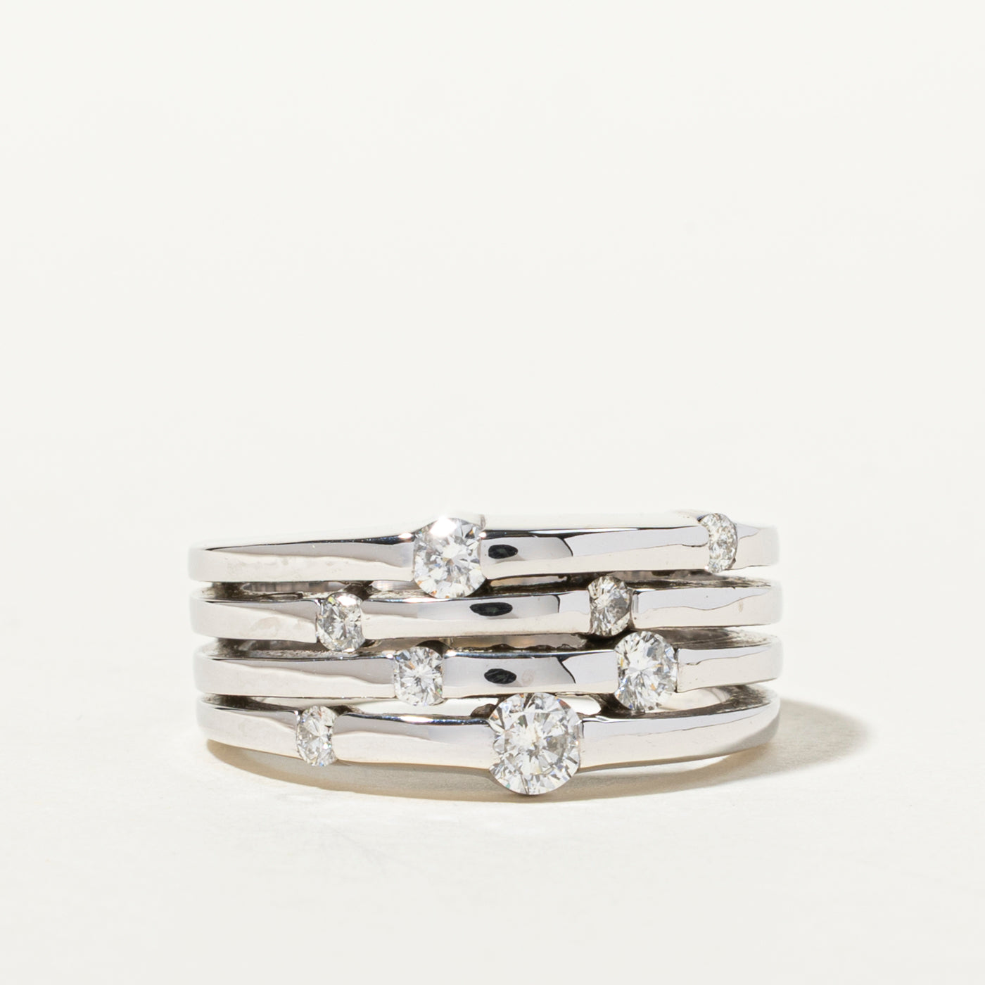 Bague à plusieurs rangs sertie de diamants dispersés | 0,46 ct au total | Taille 6,25