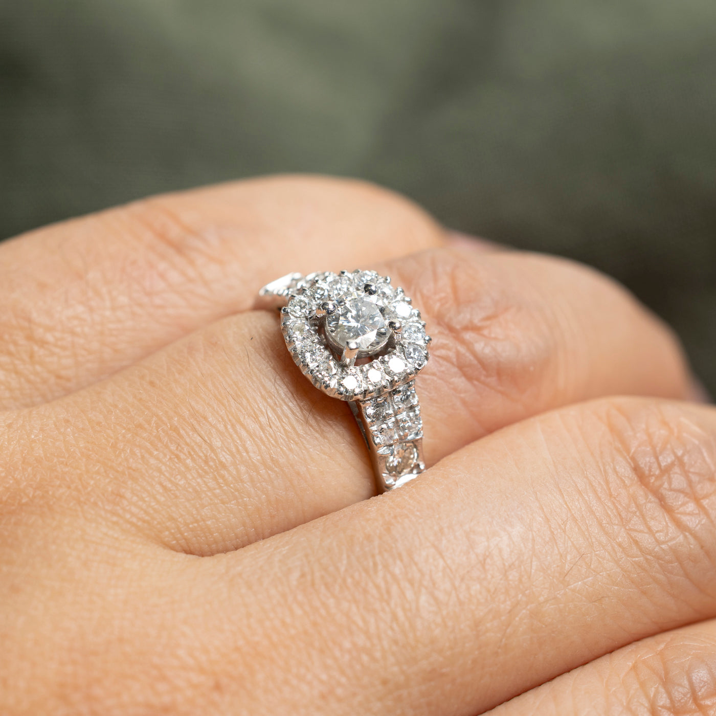 18k Diamond Open Halo Engagement Ring | 0.89ctw | SZ 6