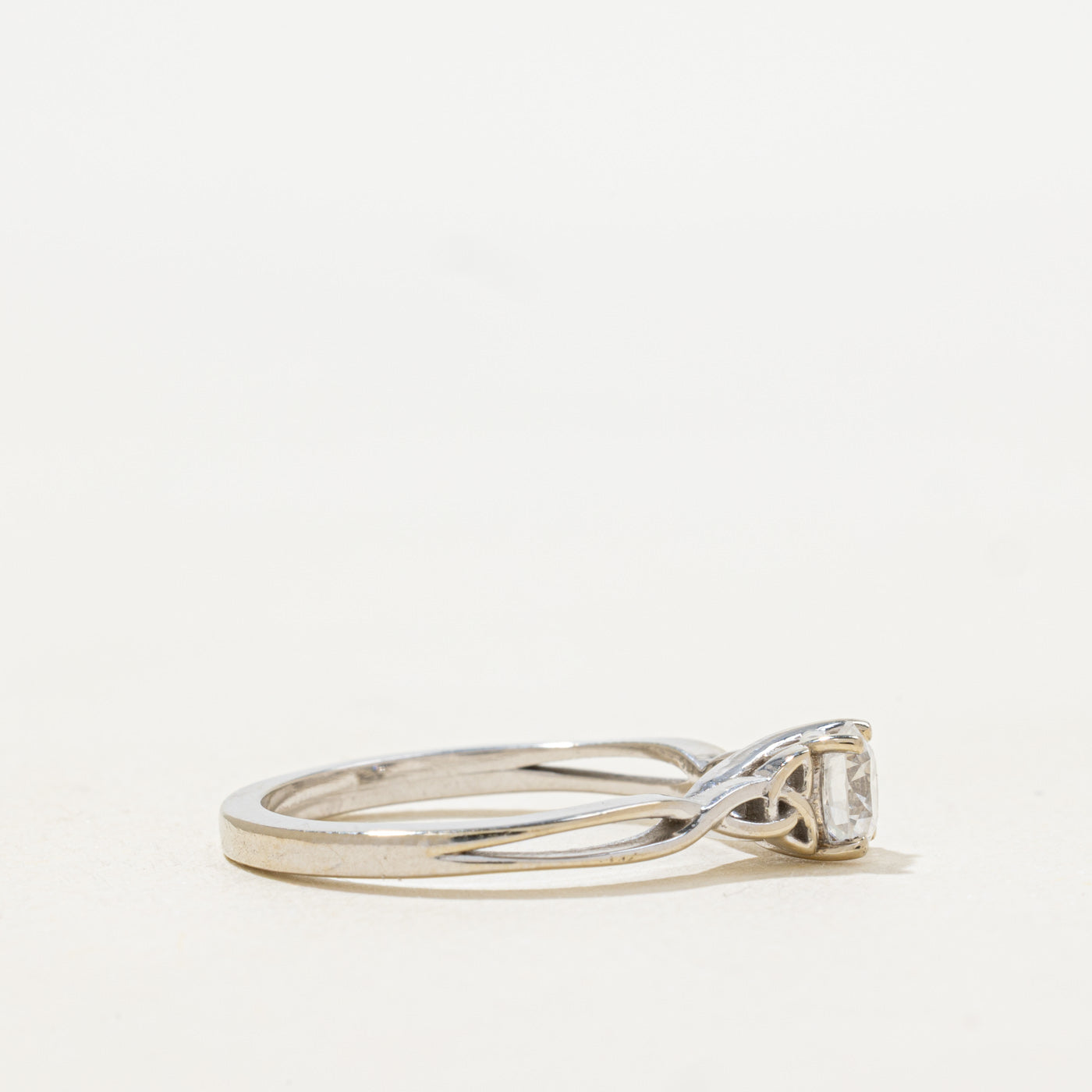 Solitaire Diamond Twisted Ring | 0.52ct | SZ 6.75 |