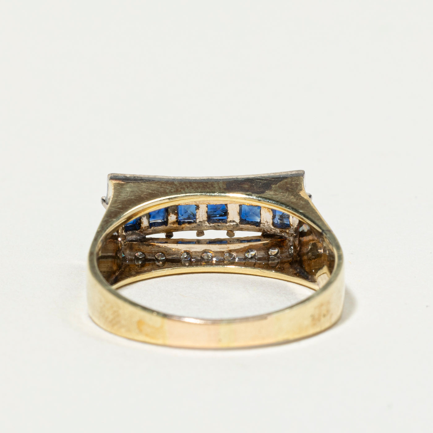 Bague bicolore à plusieurs rangs de diamants et saphirs | 0,29 ct, 1,23 ct au total | Taille 9,5