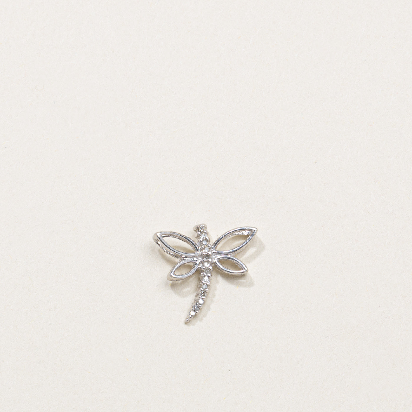 Pendentif libellule en or 10 carats et diamants