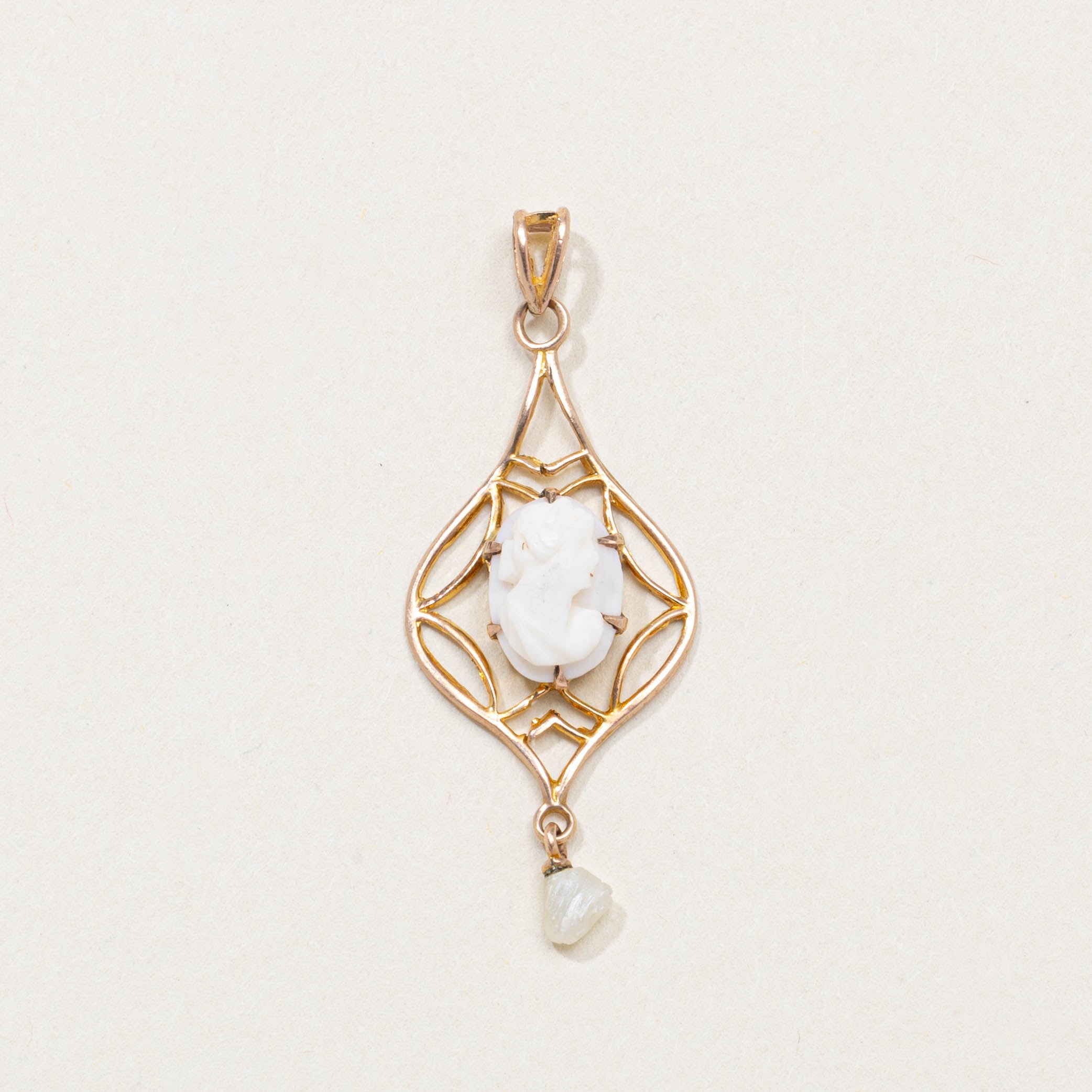 10k Shell Cameo Openwork Pendant | 1.80ct