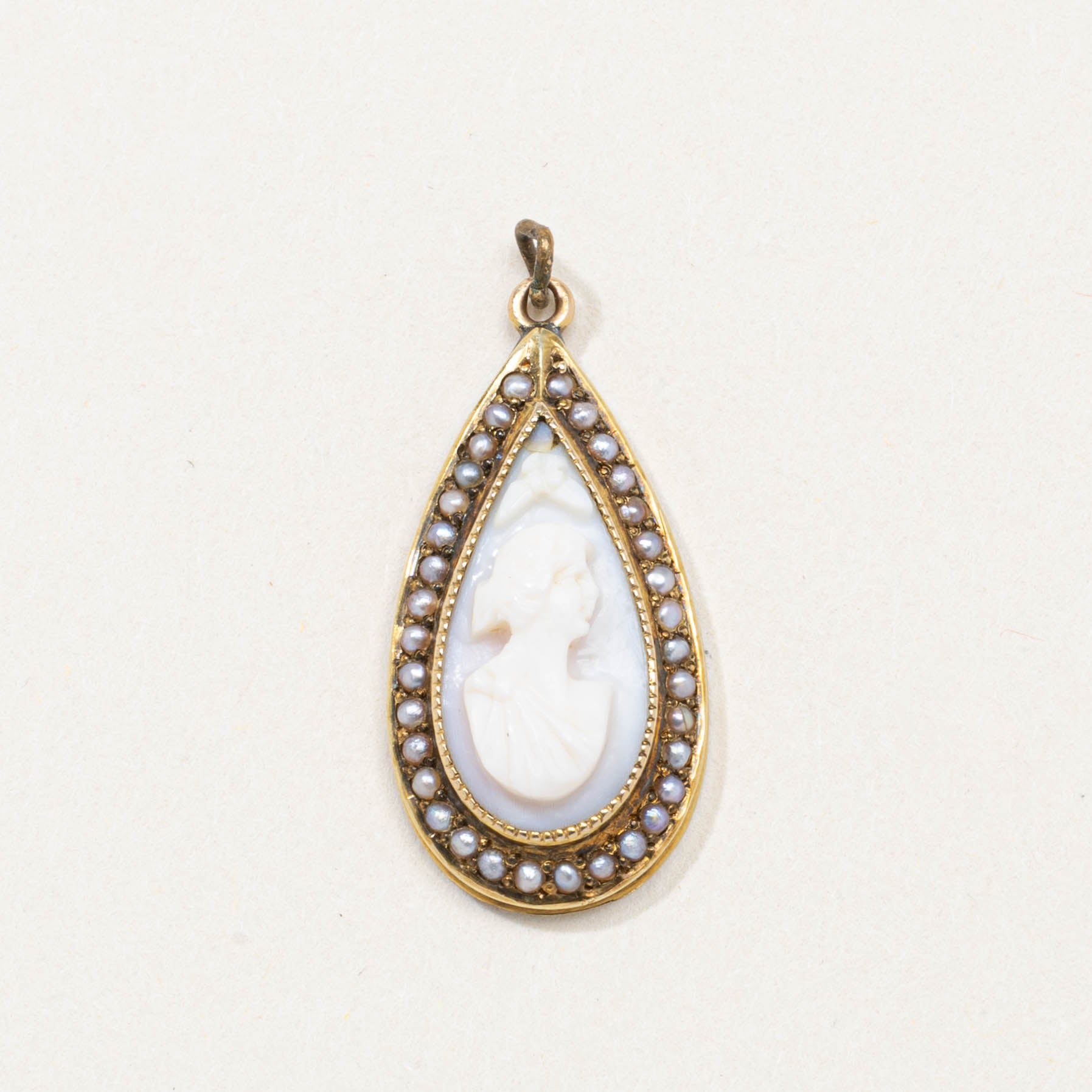 PRIX ***Pendentifs 10K 9141-13 Pendentif en forme de larme, camée victorien en coquillage et perles fines | 3,00 ct