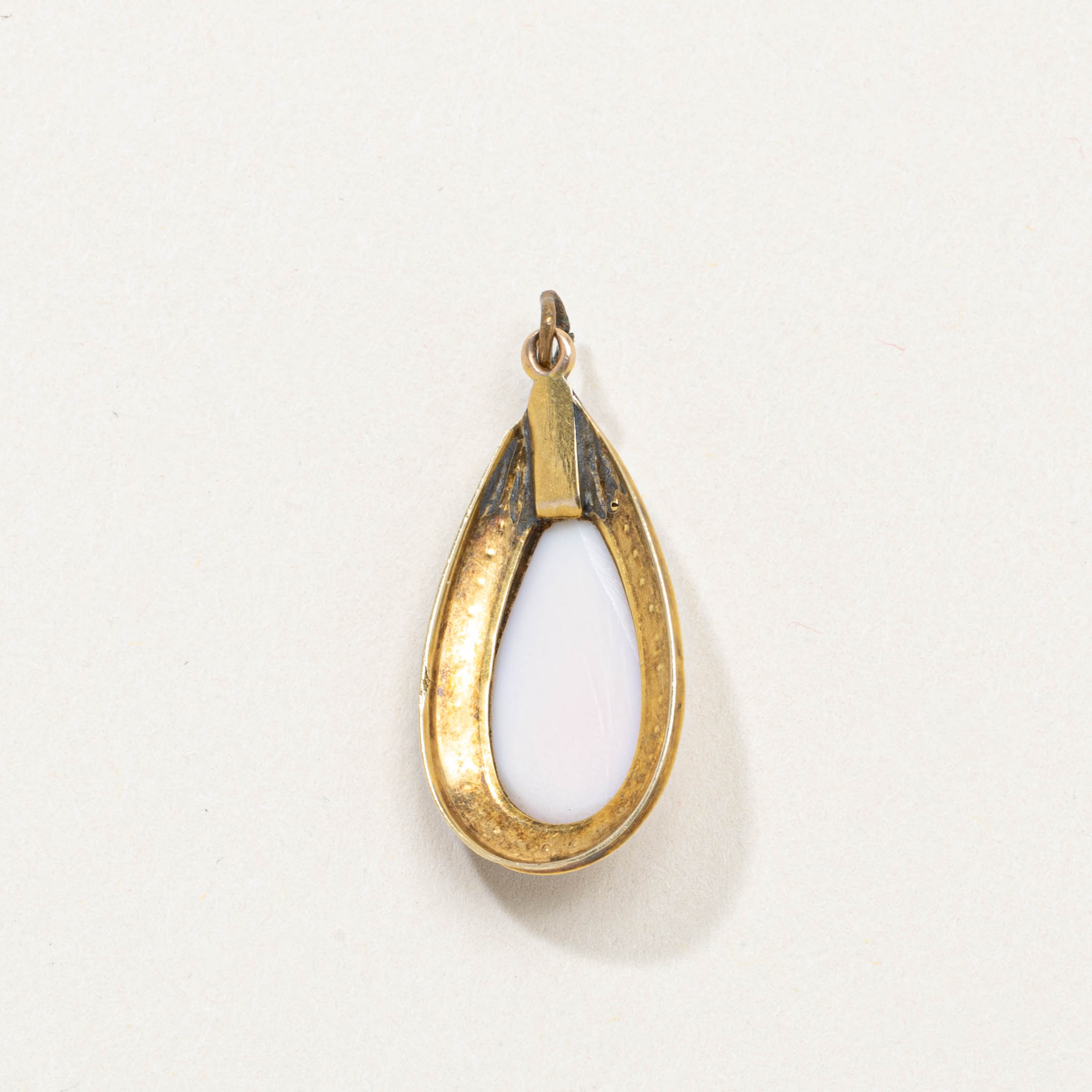 PRIX ***Pendentifs 10K 9141-13 Pendentif en forme de larme, camée victorien en coquillage et perles fines | 3,00 ct