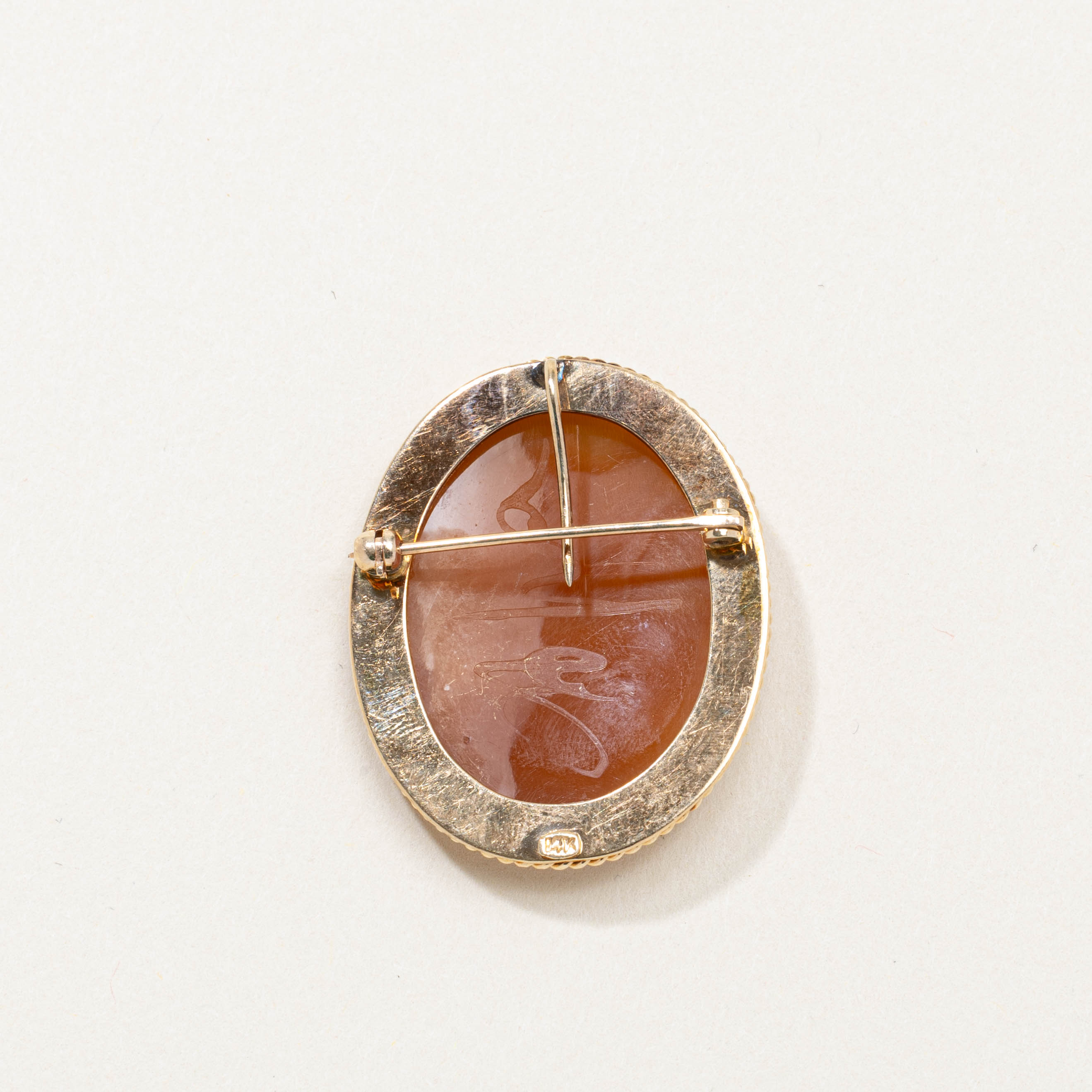 Pendentif orné d'un camée coquillage victorien en or 14 carats (9141-33) | 15,00 ct