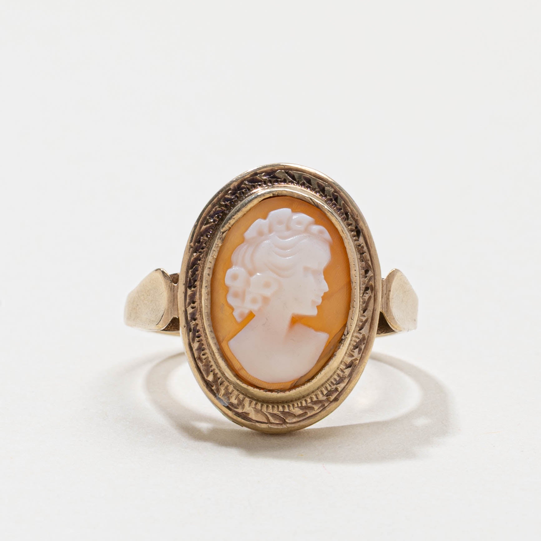 Birmingham 9k Shell Cameo Ring | 2.00ct | SZ 8.0