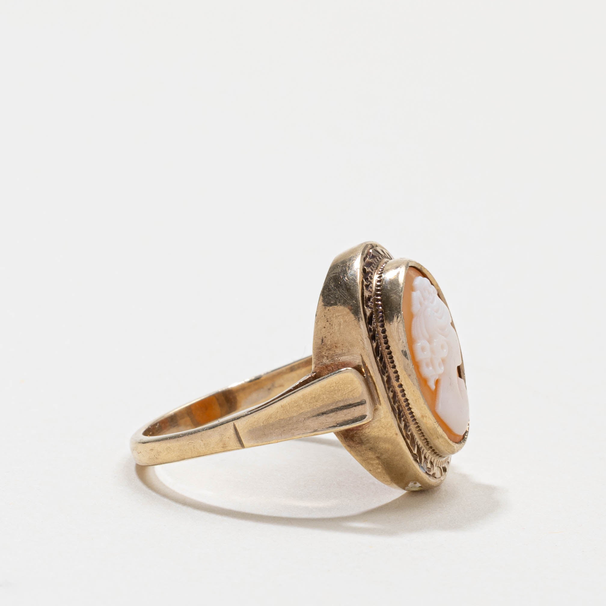 Birmingham 9k Shell Cameo Ring | 2.00ct | SZ 8.0