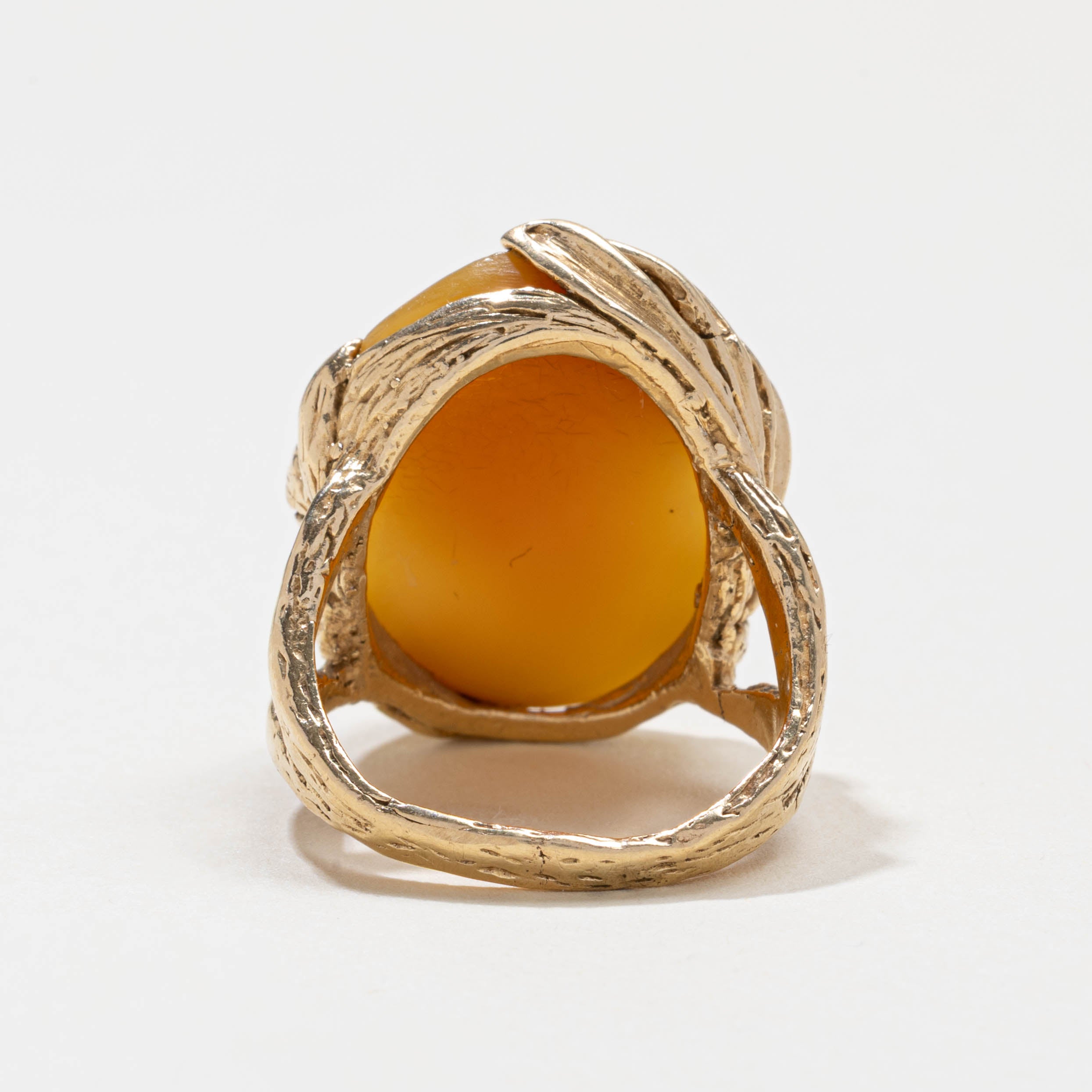 14k Shell Cameo Textured Ring | 14.00ct | SZ 8.0