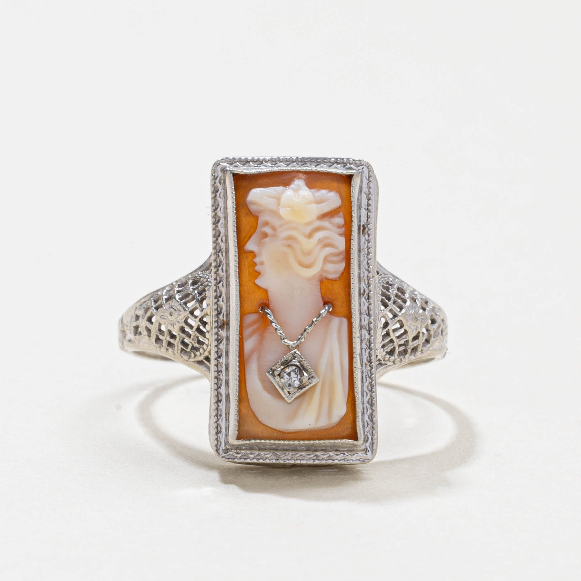 14k Shell Cameo & White Sapphire Ring | 1.25ct, 0.02ct | SZ 6.0