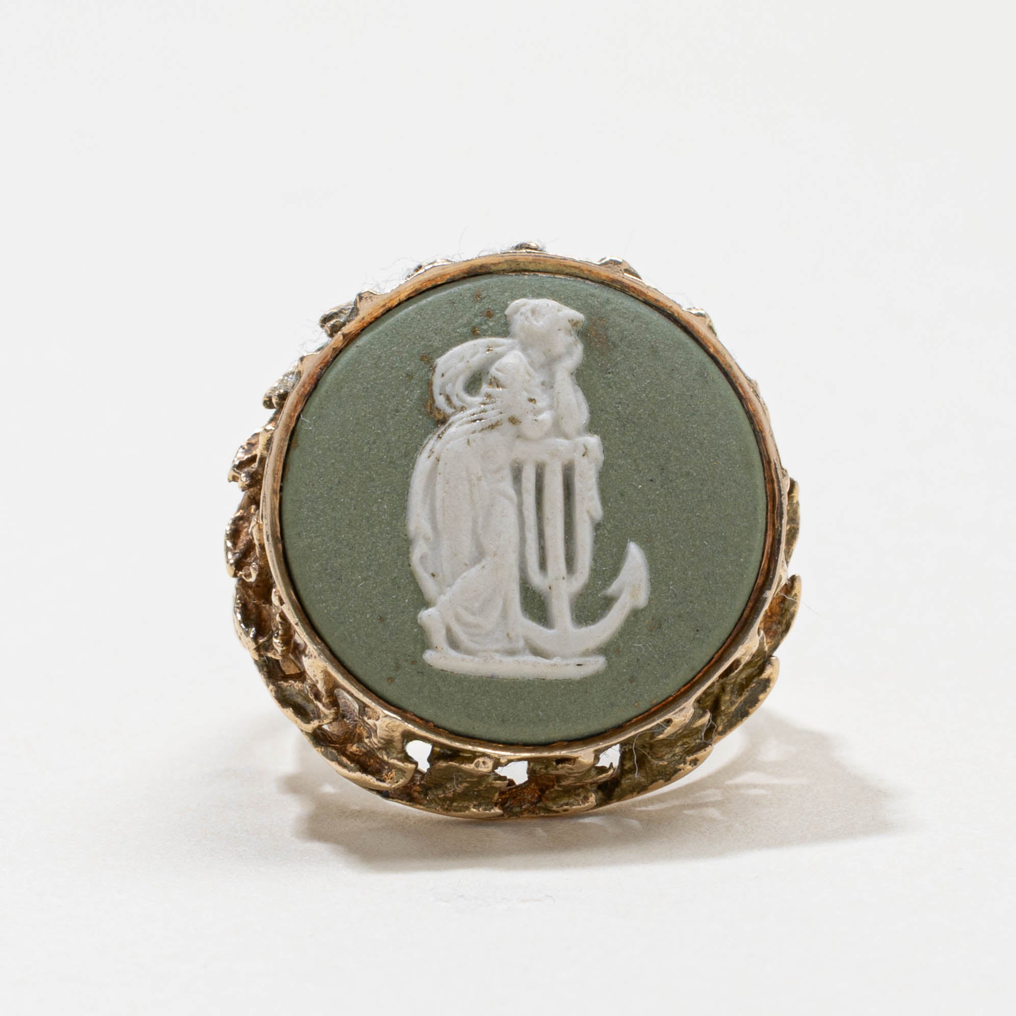 Wedgwood Sage Green 10k Cameo Anchor Ring | 8.0ct | SZ 6.0
