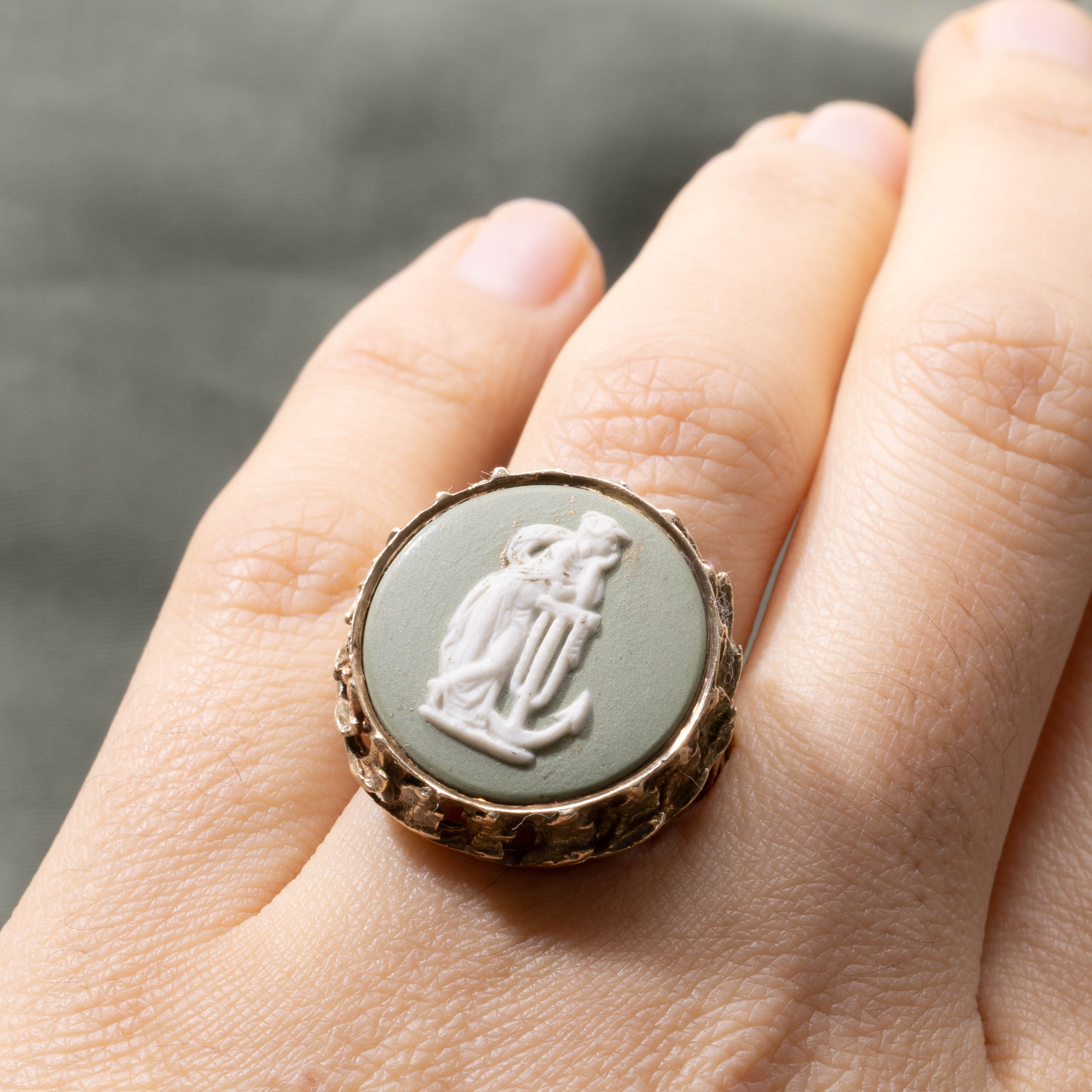 Wedgwood Sage Green 10k Cameo Anchor Ring | 8.0ct | SZ 6.0