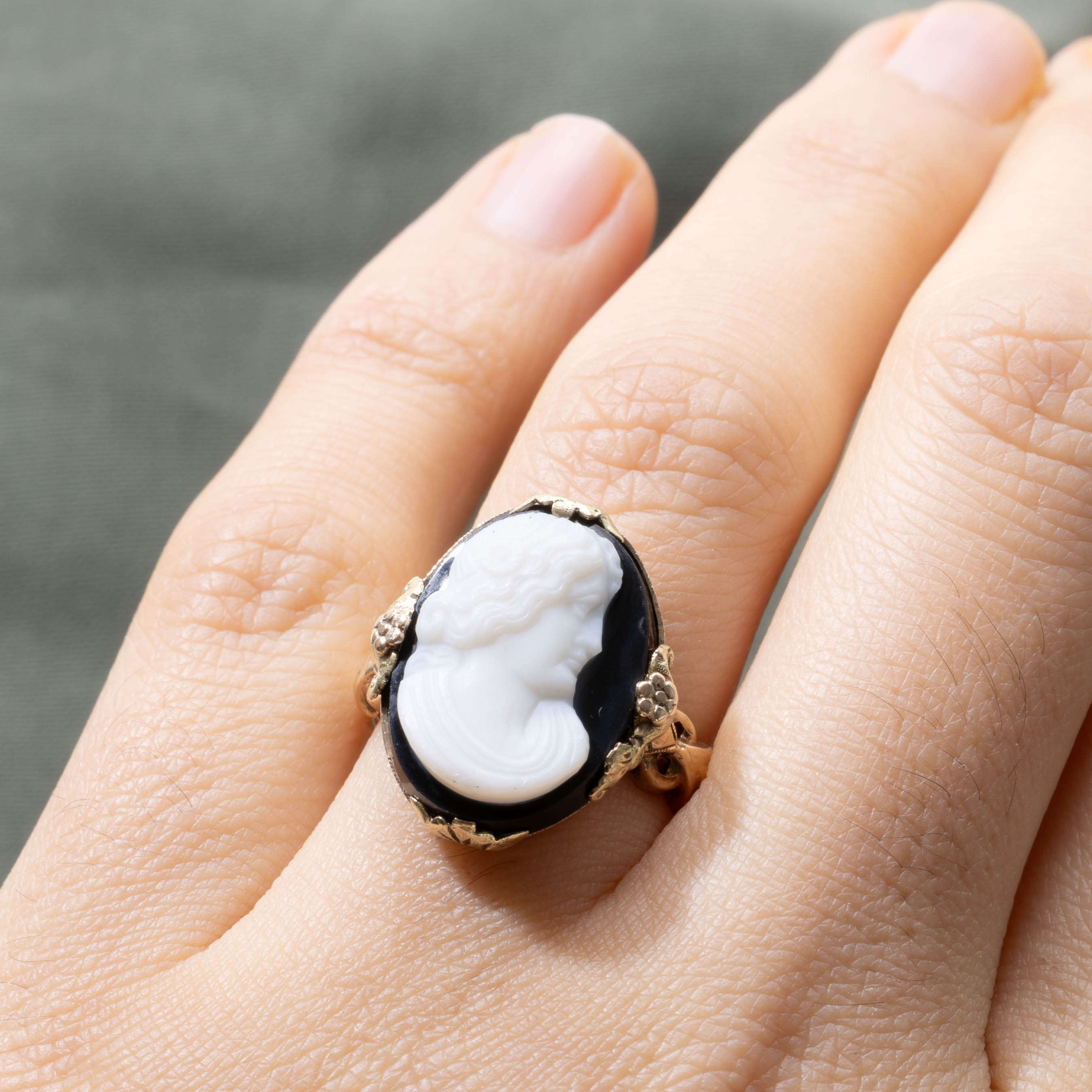 Bague victorienne en agate 10K 9141-43, motif floral/feuille | 8,00 ct | Taille 6,25