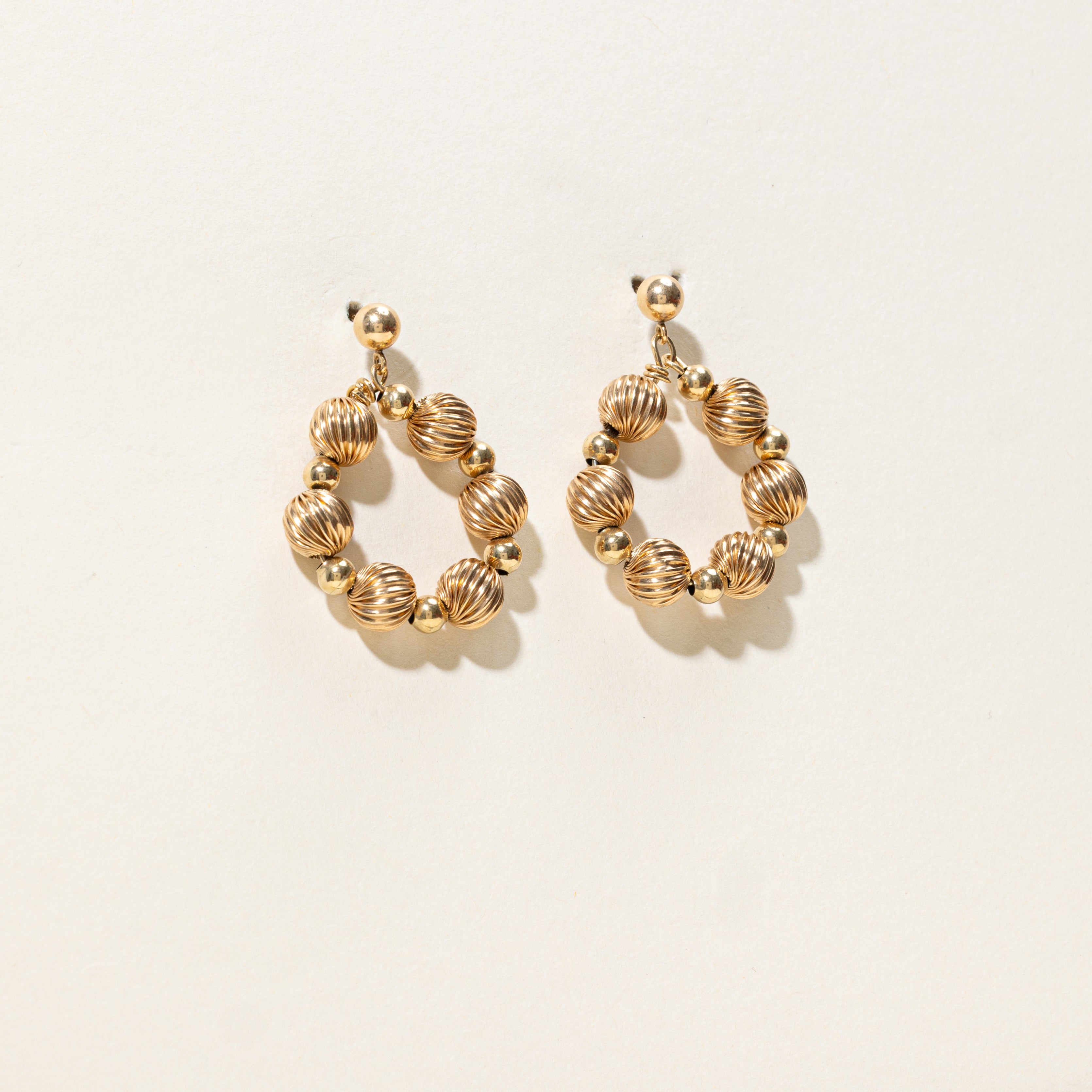 14k Yellow Gold Grooved Beaded Wreath Drop Earrings