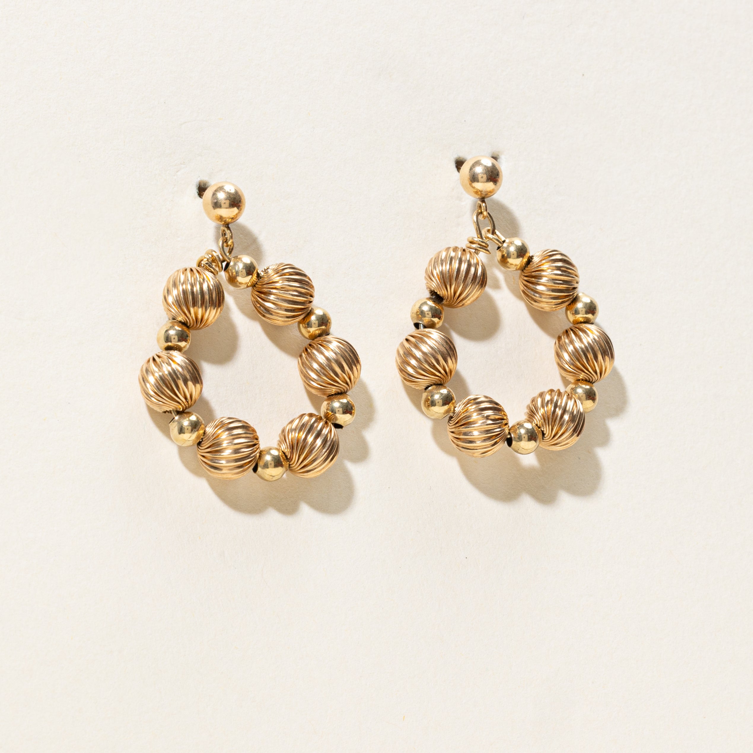 14k Yellow Gold Grooved Beaded Wreath Drop Earrings