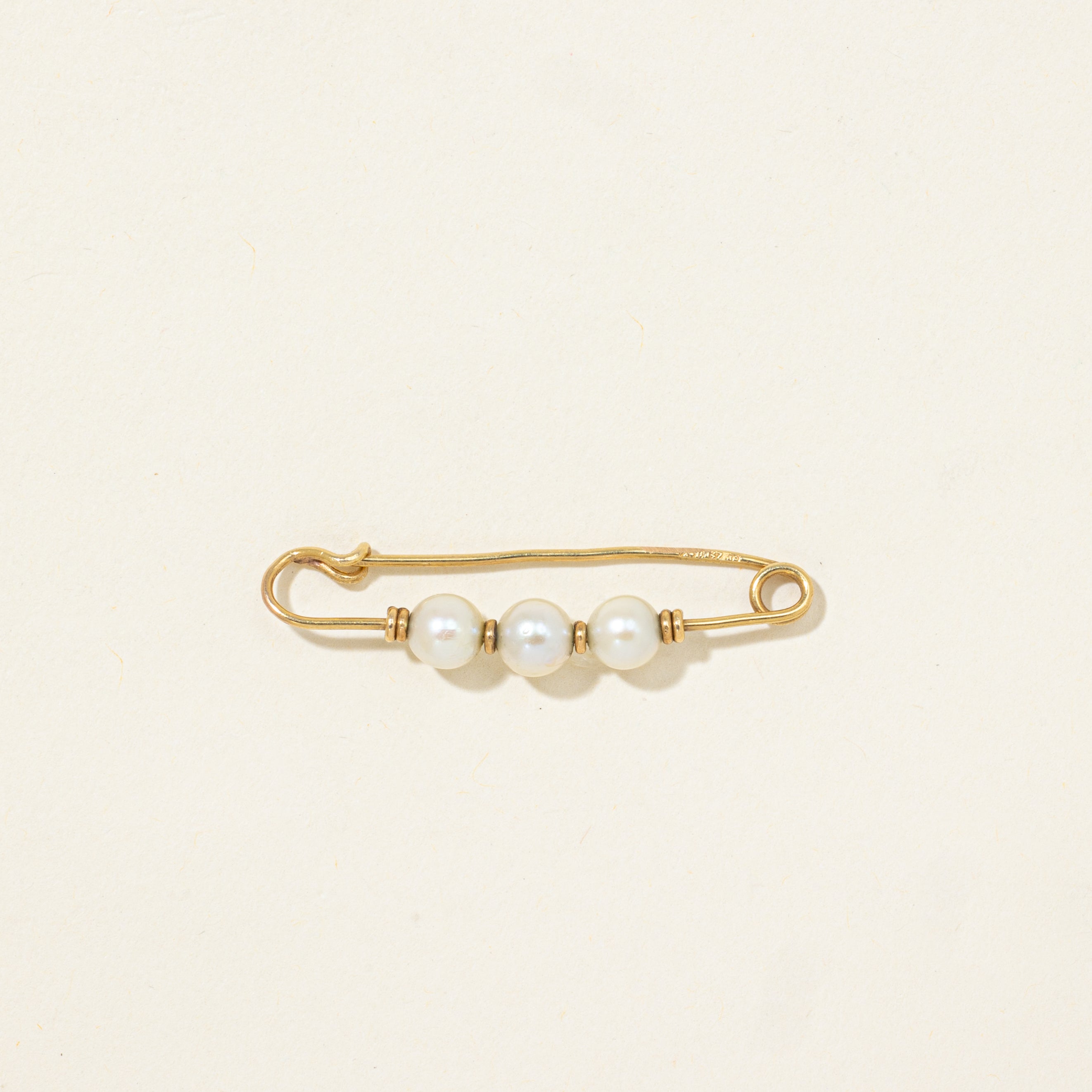 18k Three Stone Pearl Safety Pin Brooch