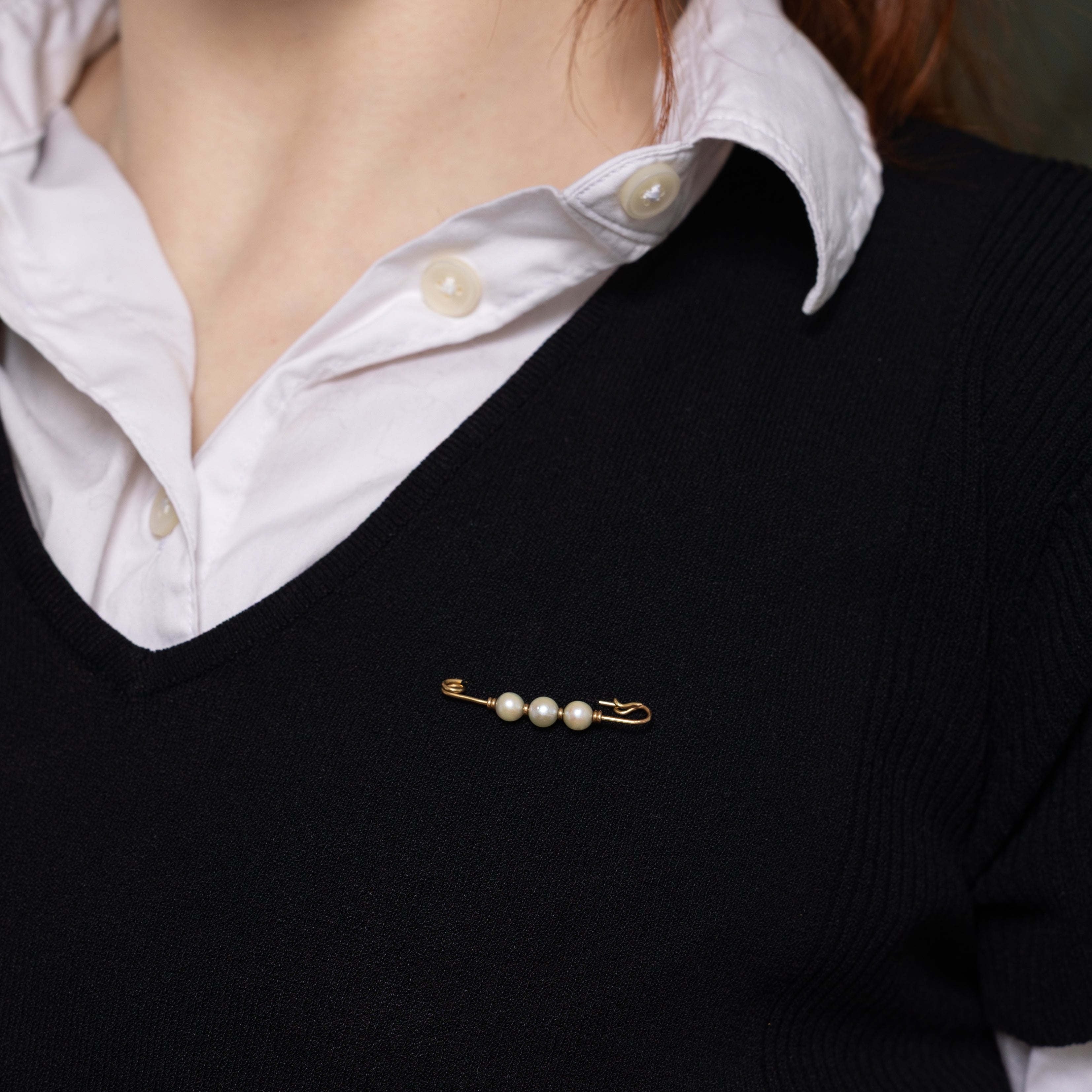 18k Three Stone Pearl Safety Pin Brooch