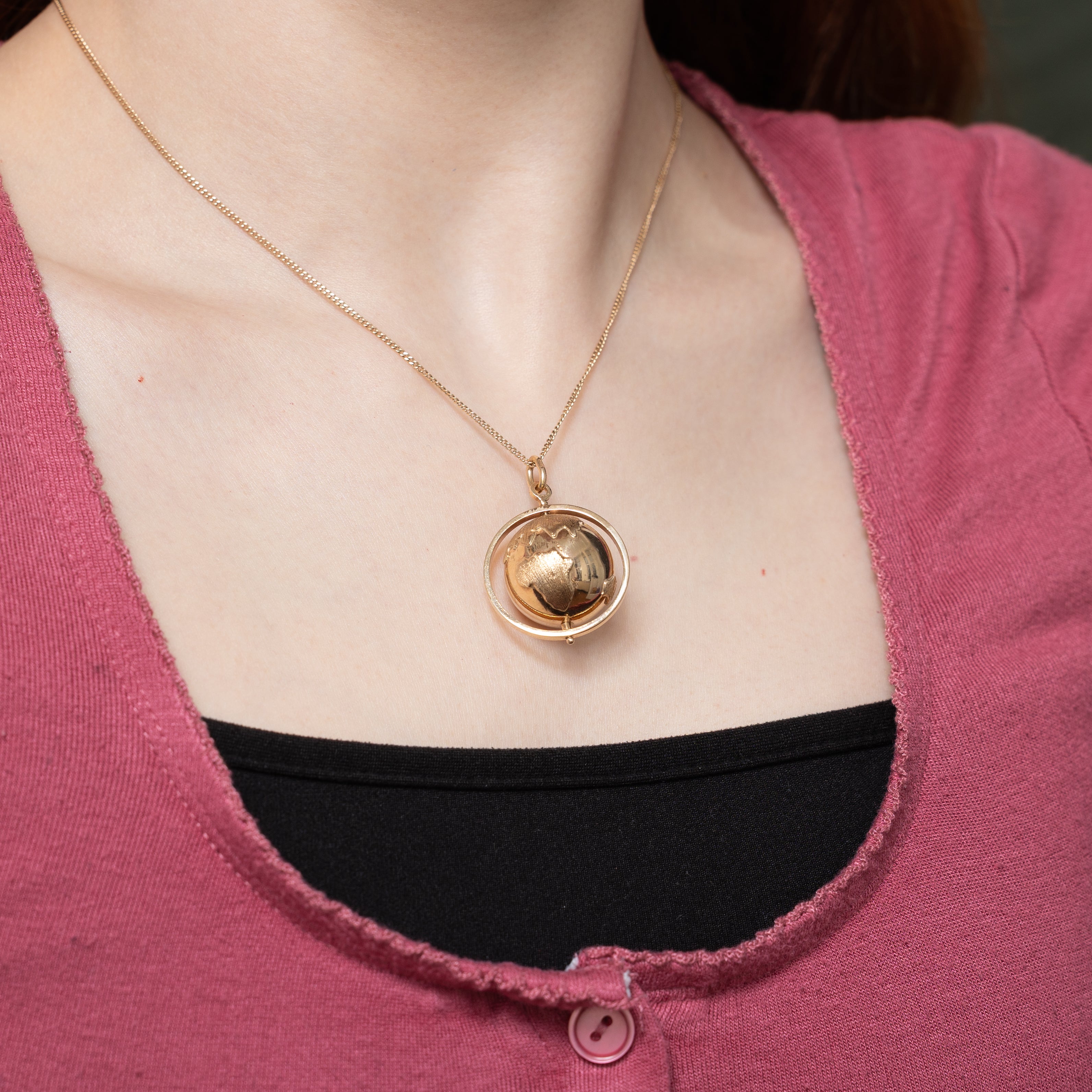 10k Yellow Gold Globe Charm