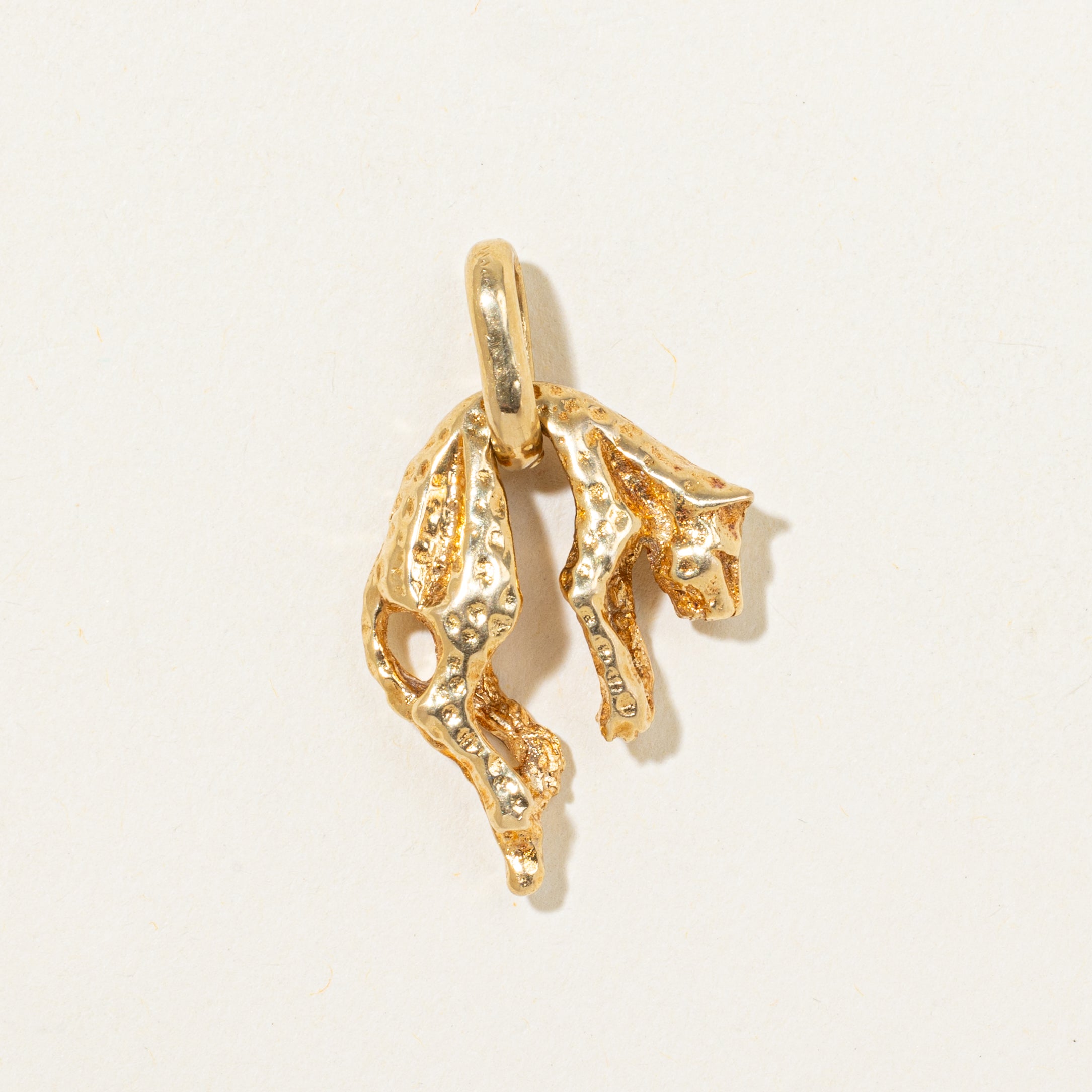 18k Yellow Gold Leopard Pendant