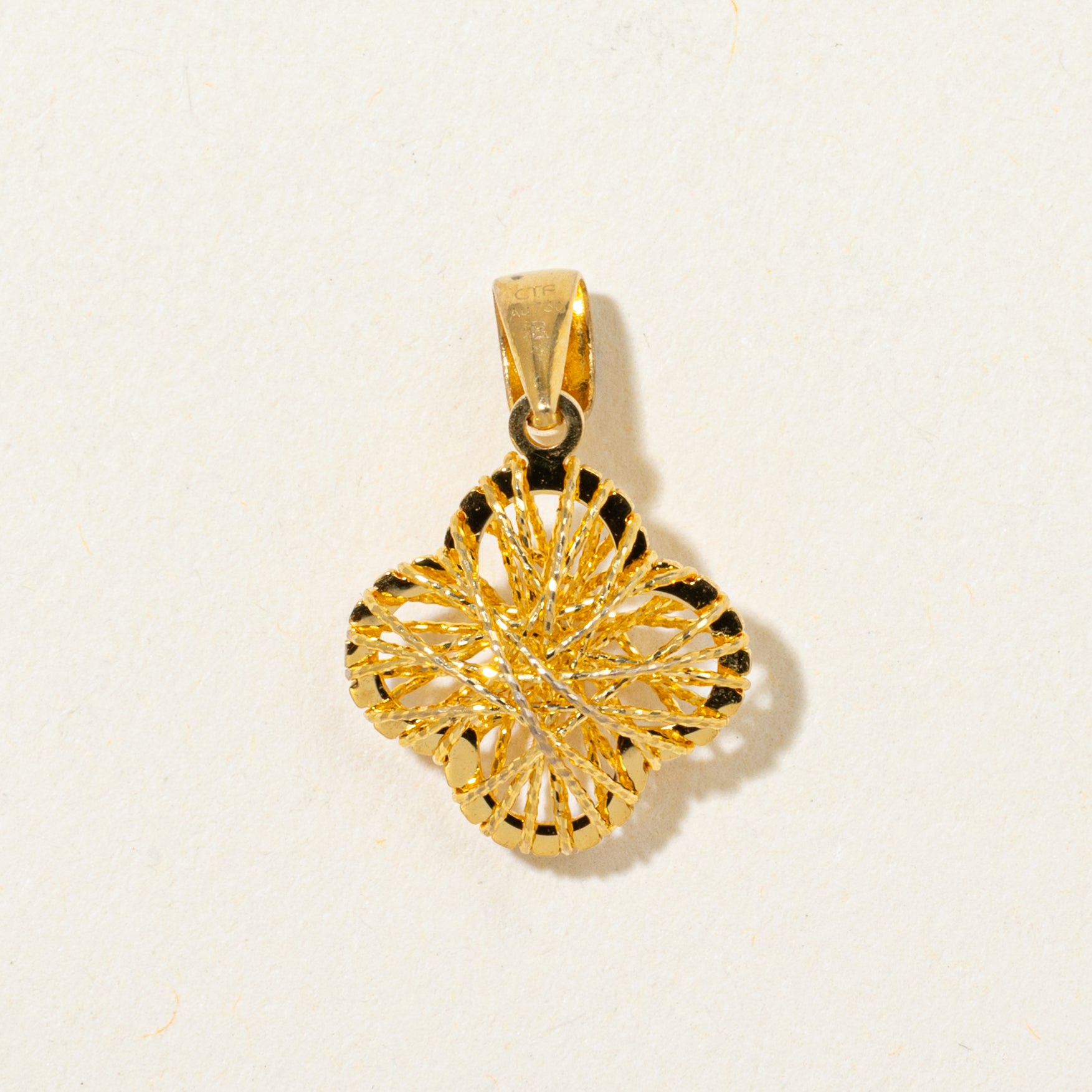 18k Yellow Gold Openwork Clover Charm