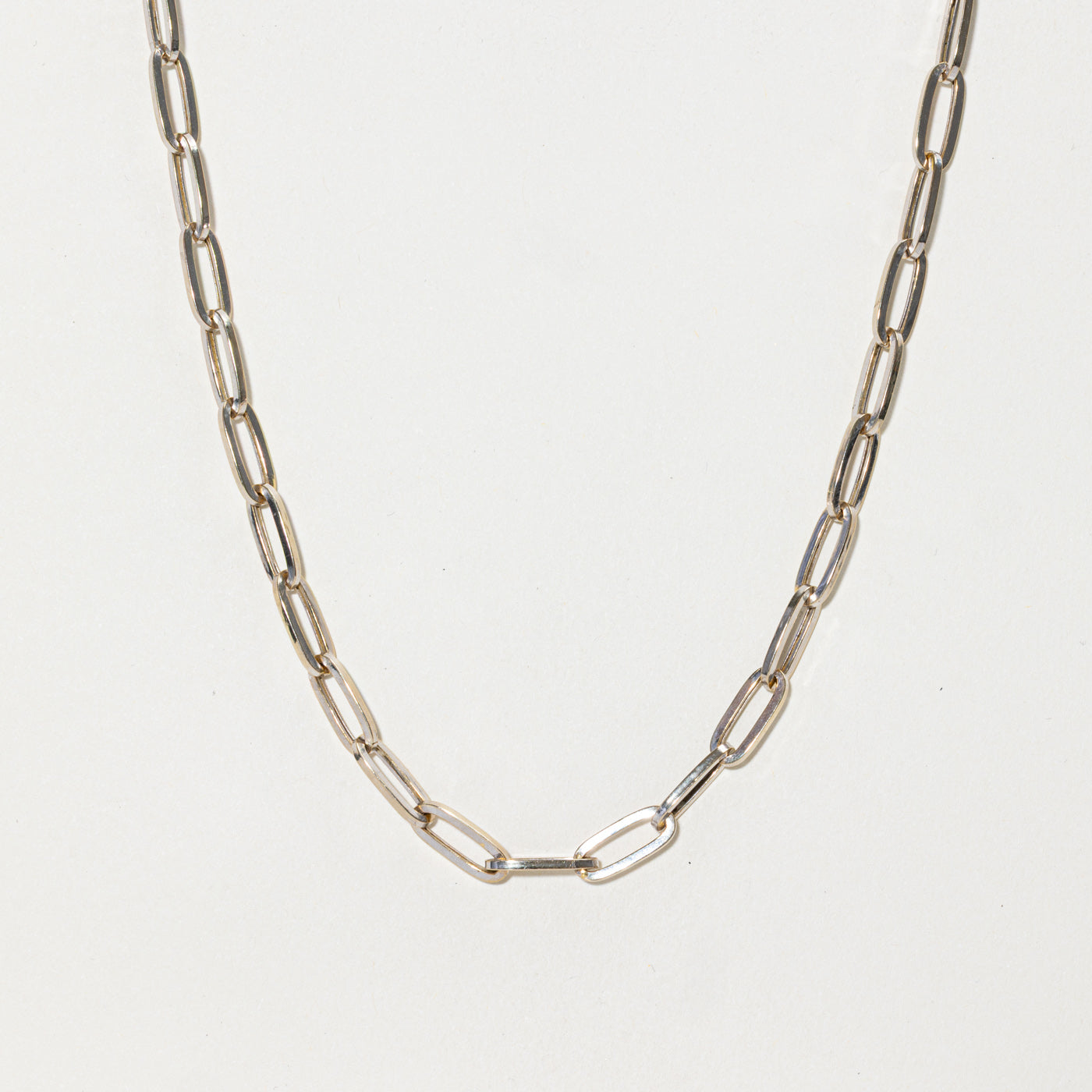 18k White Gold Paperclip Chain | 22"