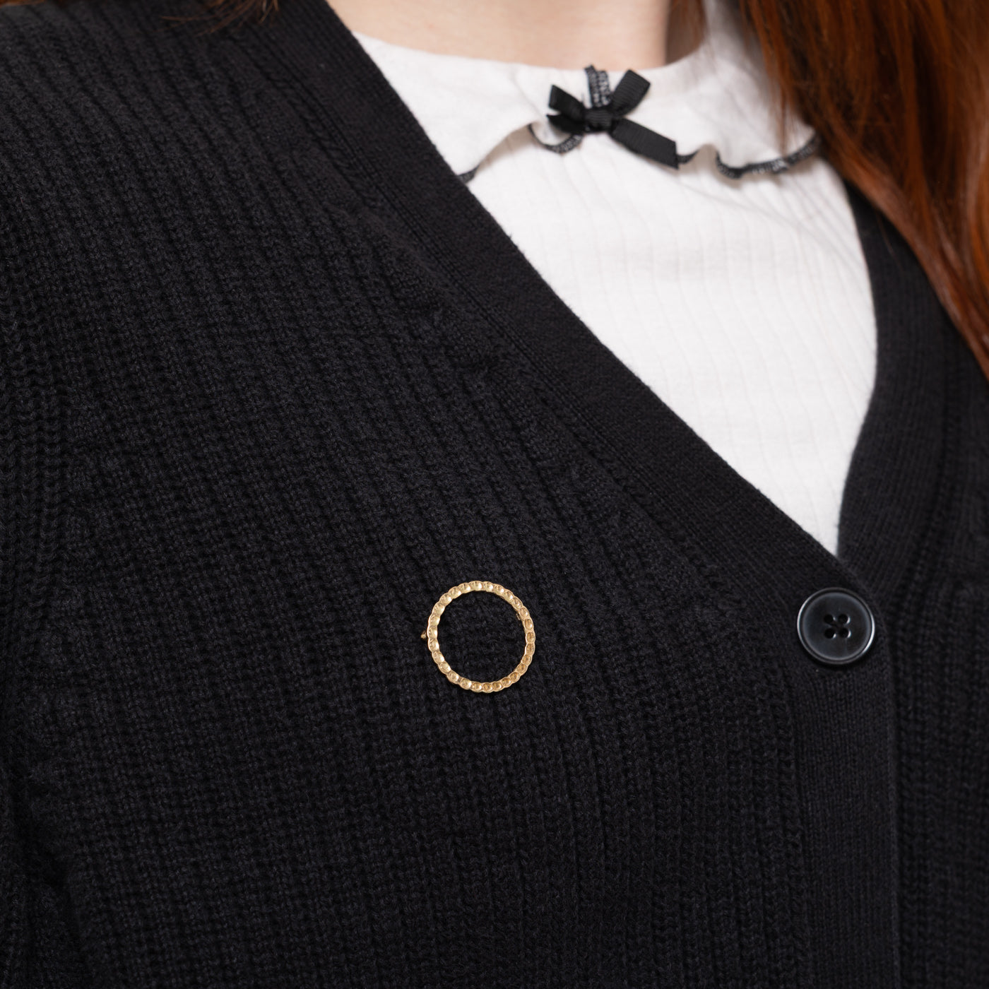 10k Yellow Gold Textured Circle Brooch