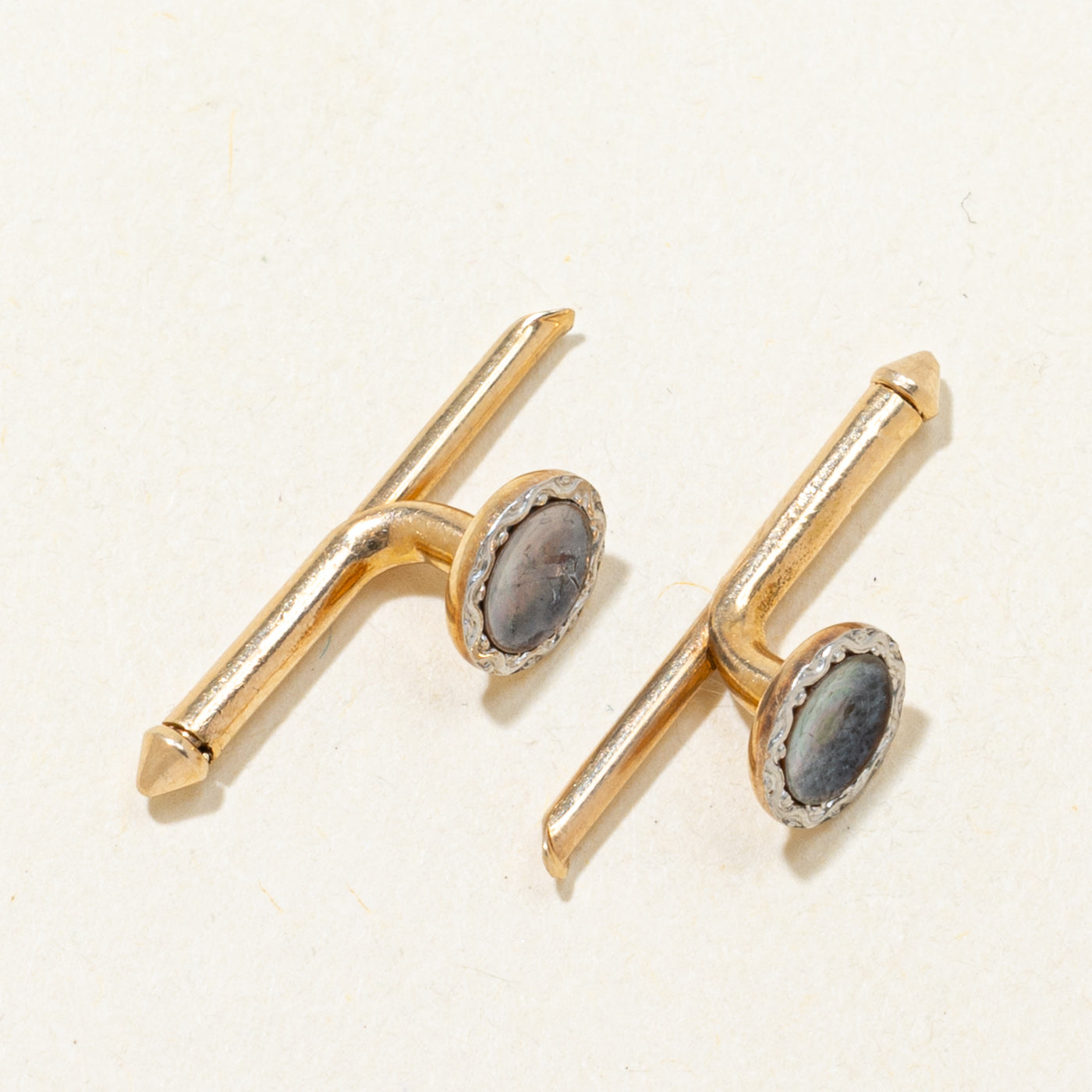 Boutons de manchette en nacre sertie clos | 0,16 ct