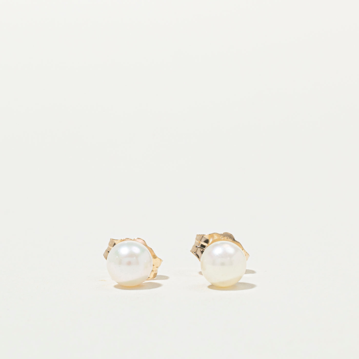 Boucles d'oreilles puces en perles de culture 10 carats