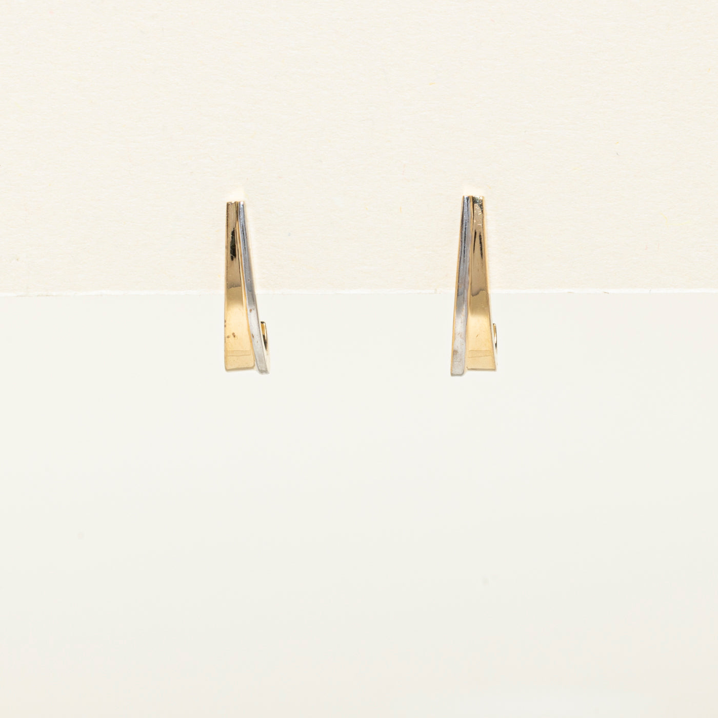 Boucles d'oreilles demi-huggie en or bicolore 14 carats