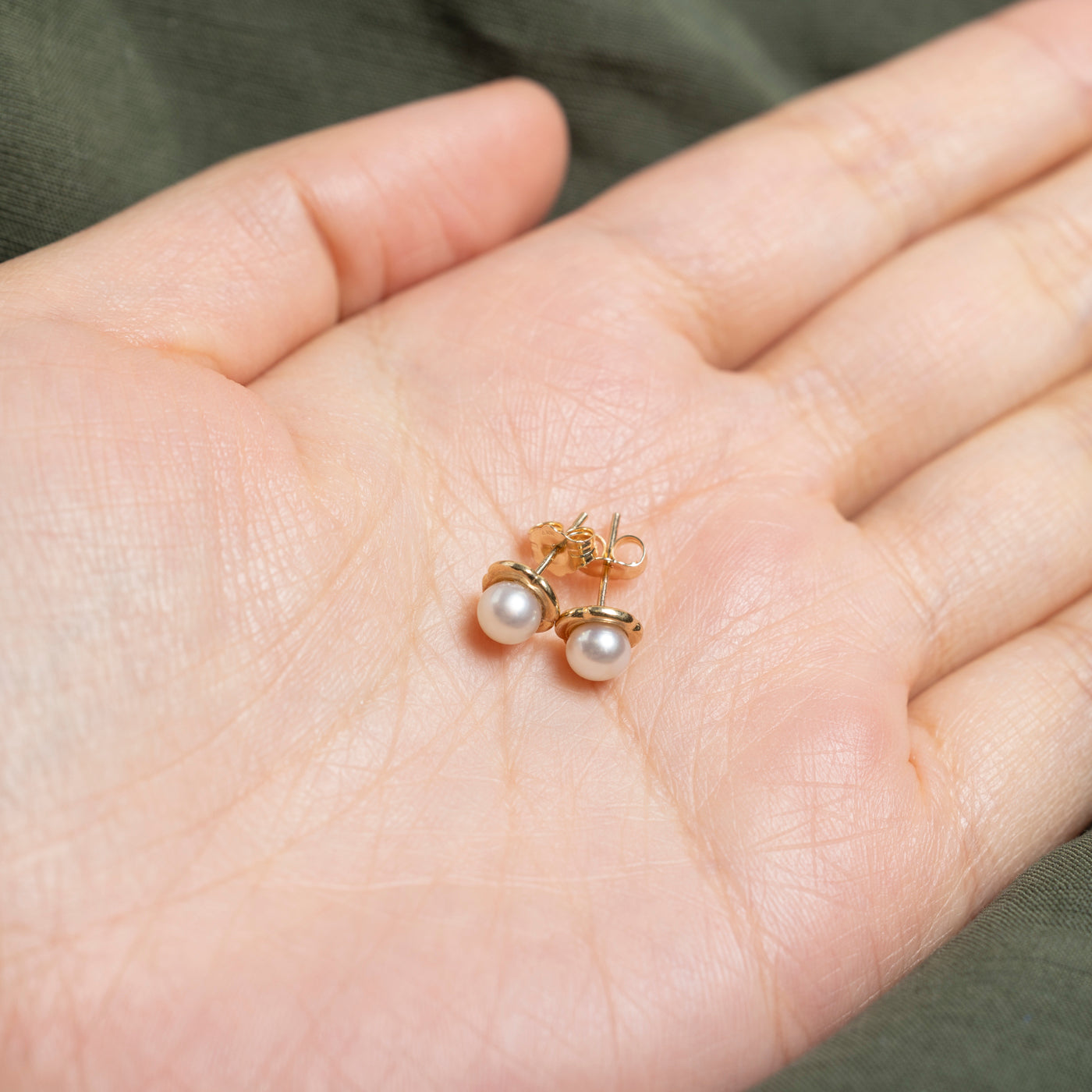 10K Pearl Flower Stud Earrings