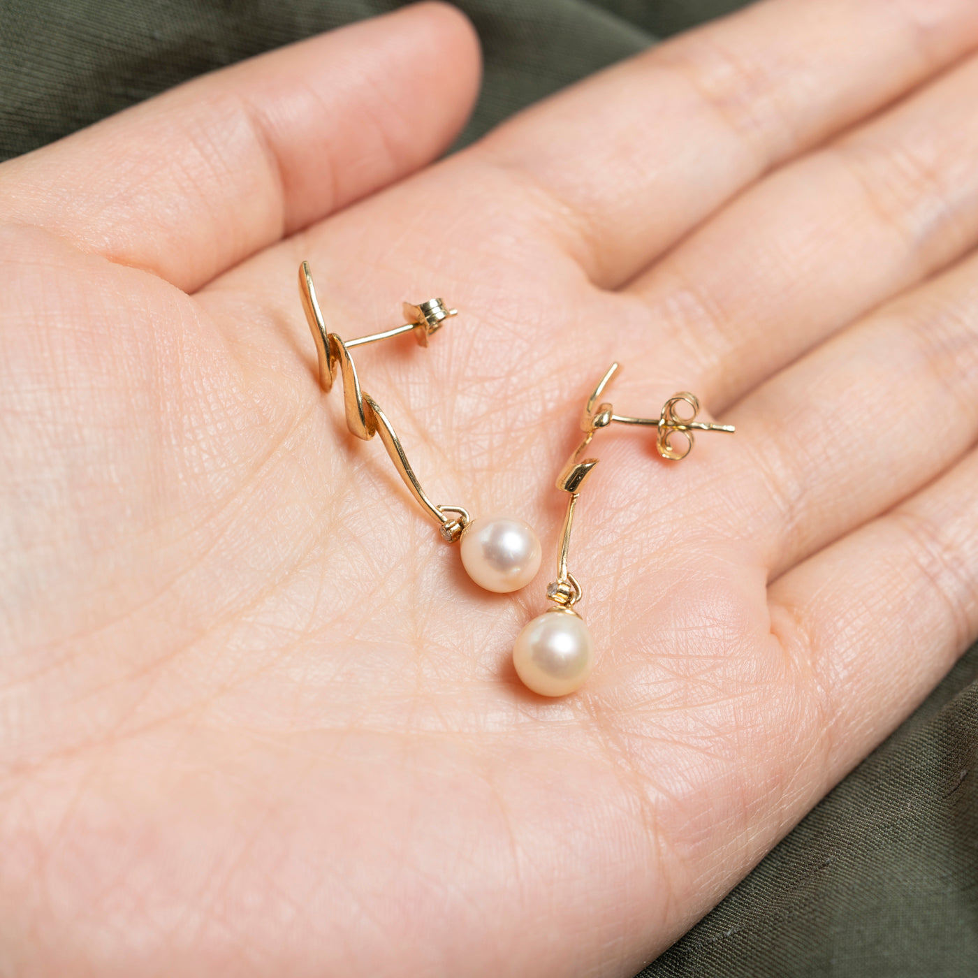 Boucles d'oreilles pendantes en perles tourbillonnantes 14 carats