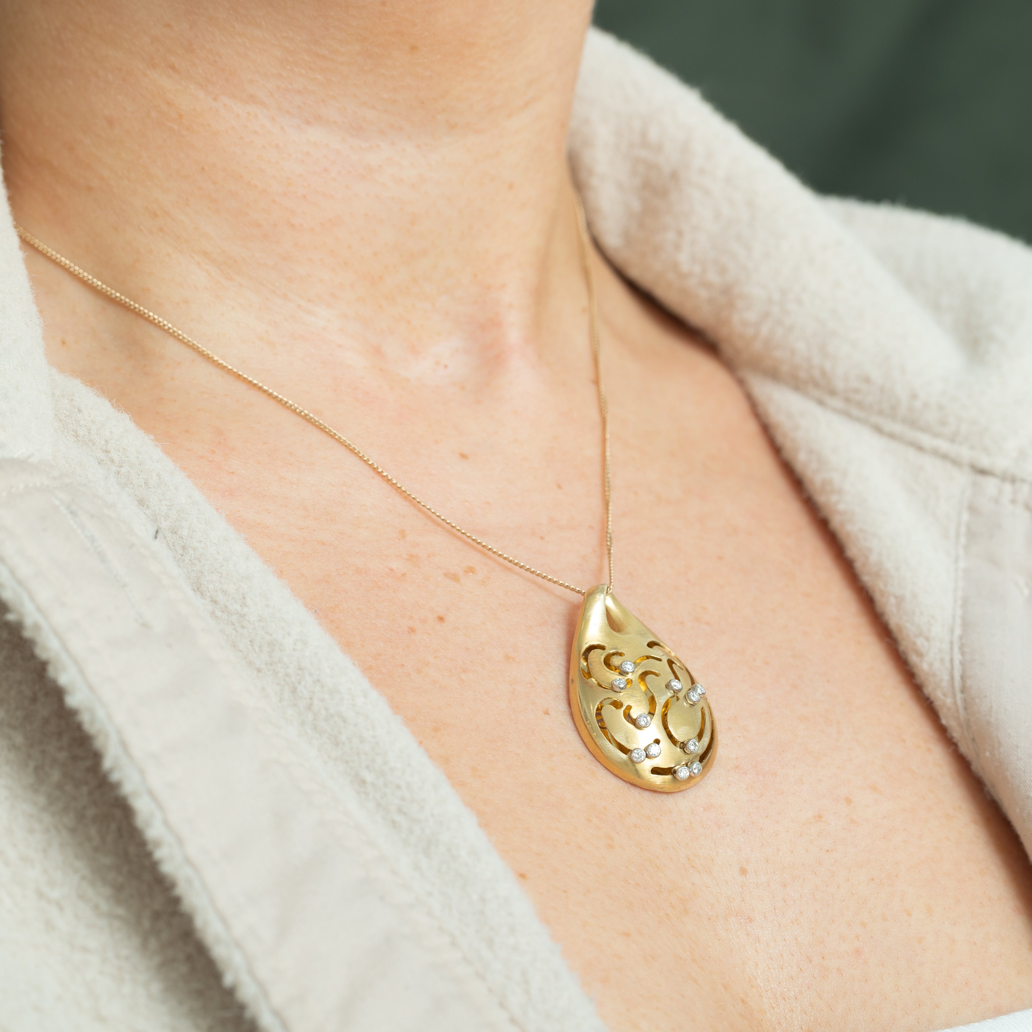 Diamond Openwork Teardrop Pendant | 0.3ctw |