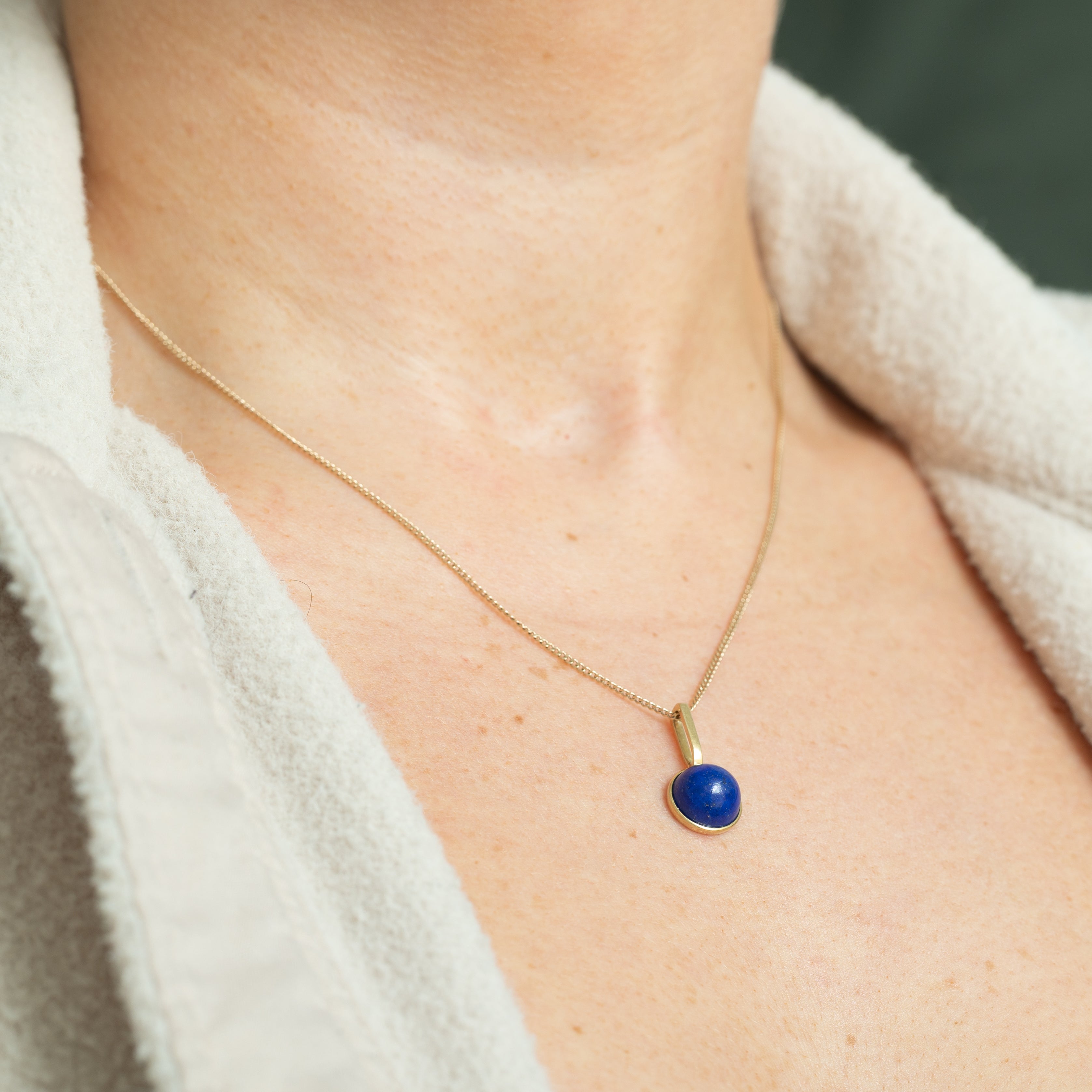 Bezel Set Lapis Pendant | 3.0ct