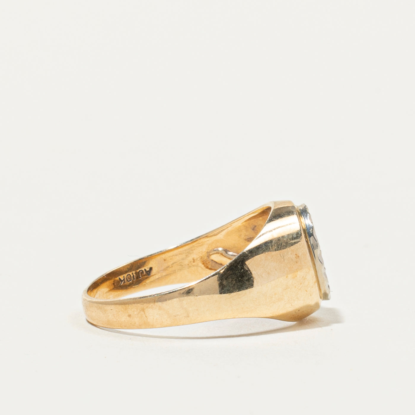 Diamond Cluster Oval Signet Ring | 0.19ctw | SZ 8