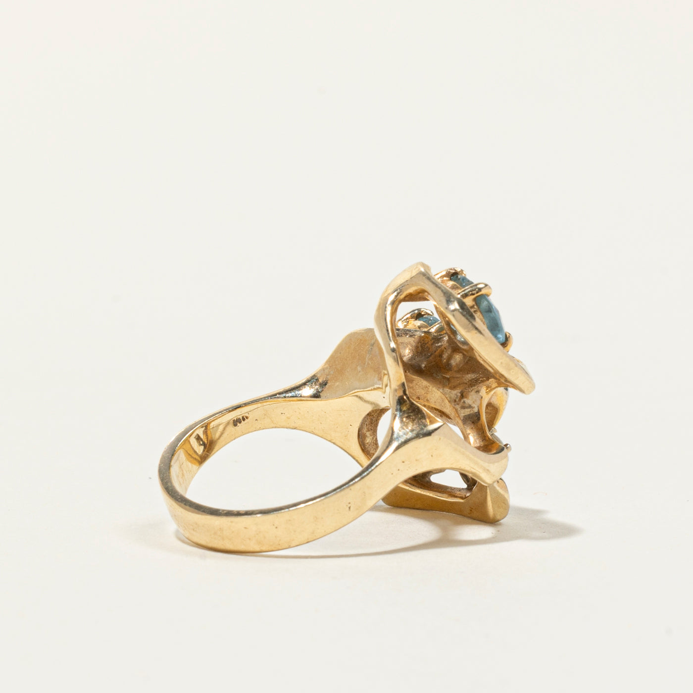 Aquamarine and Diamond Cocktail Ring | 2.08ctw, 0.14ctw | SZ 7.25