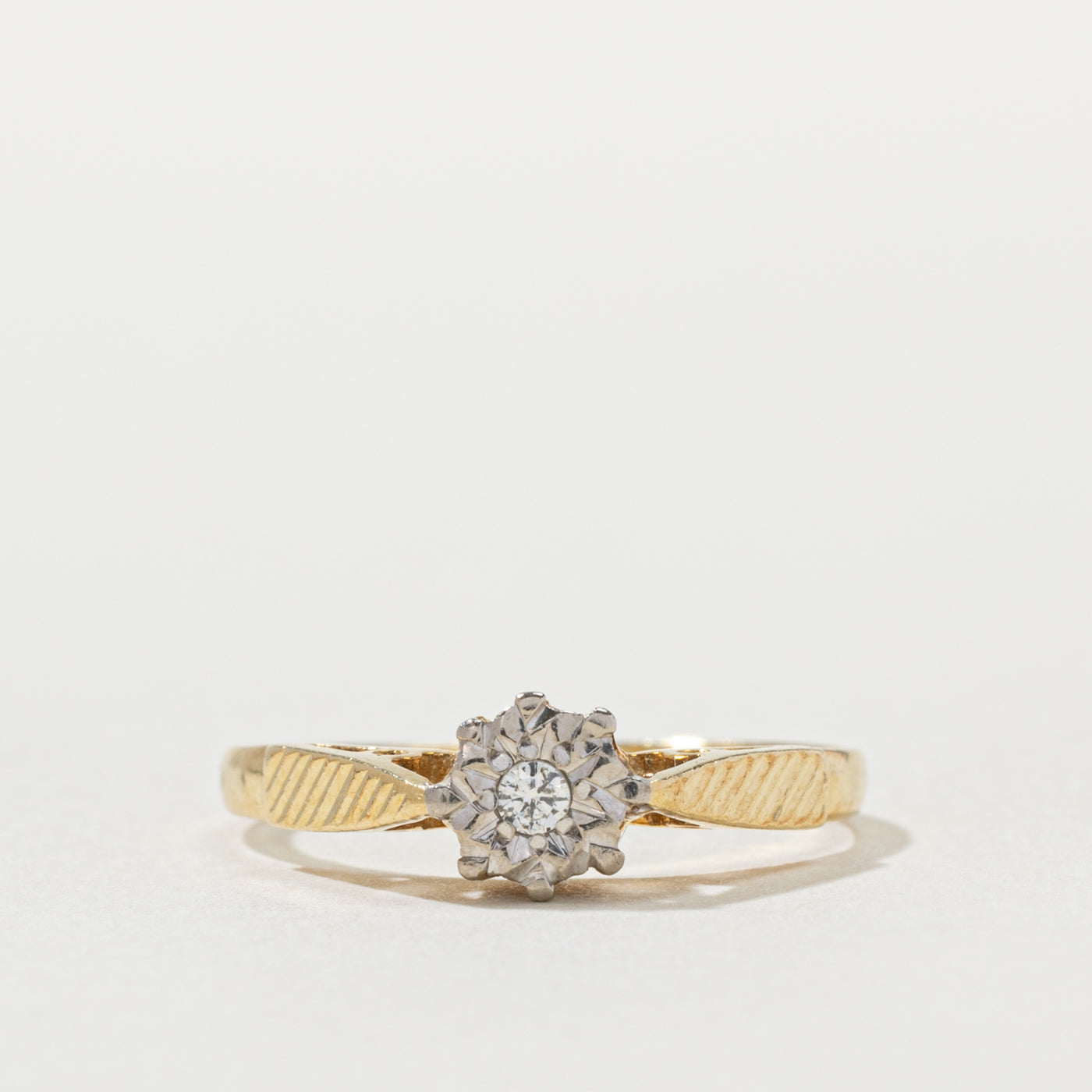 18k Illusion Set Diamond Textured Ring | 0.03ctw | SZ 5.25