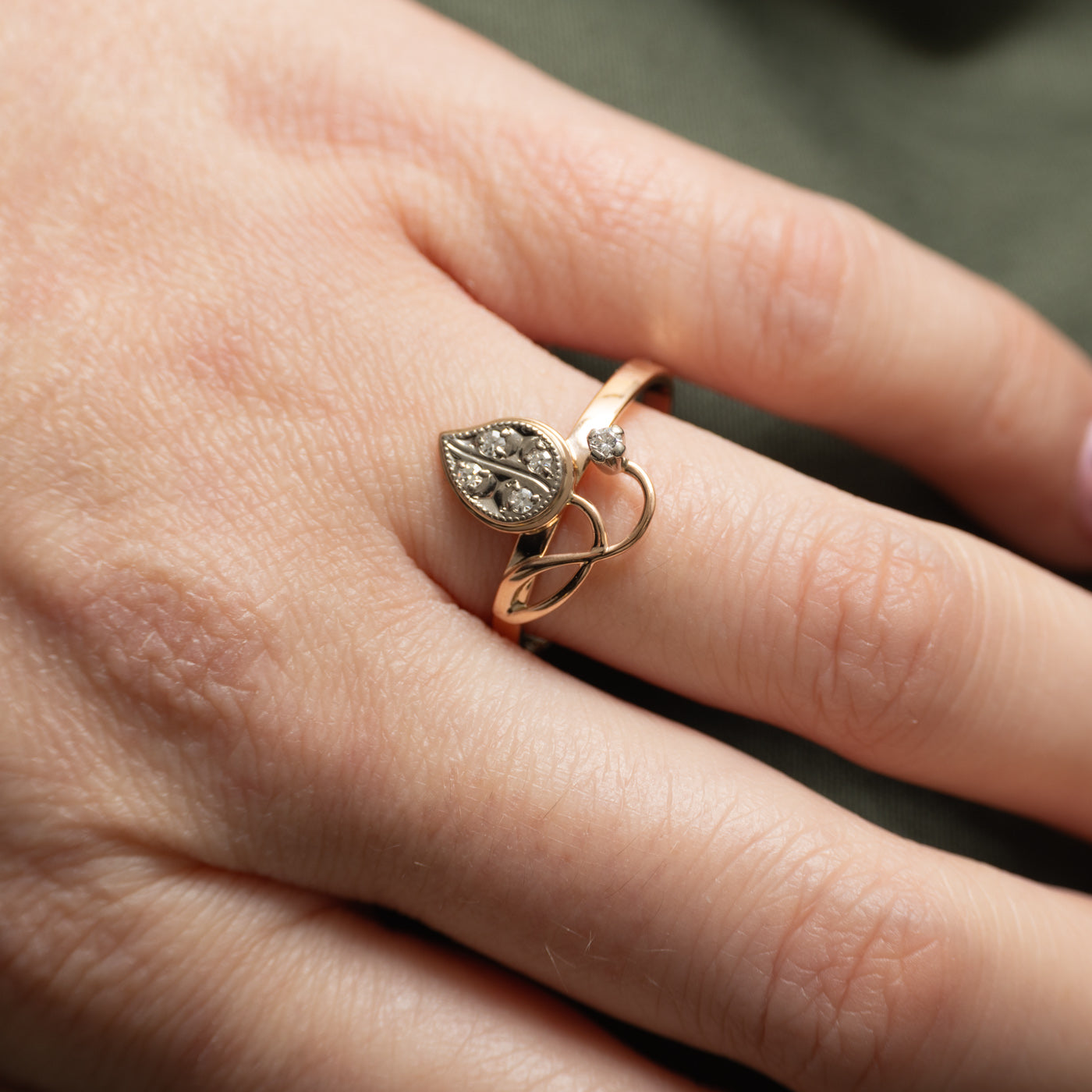 2006 Soviet Hallmarked Diamond Leaf Design Ring | 0.04ctw | SZ 9.5