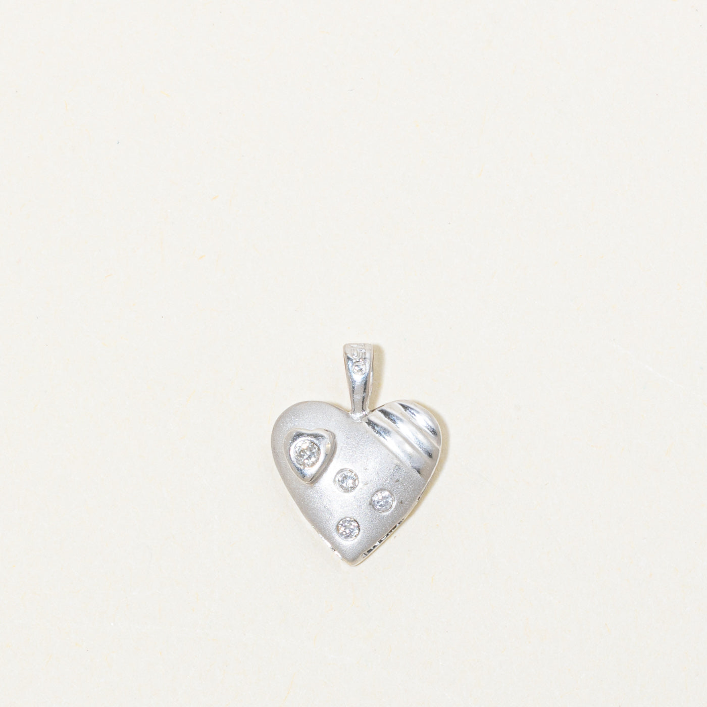 18k Heart Diamond Pendant