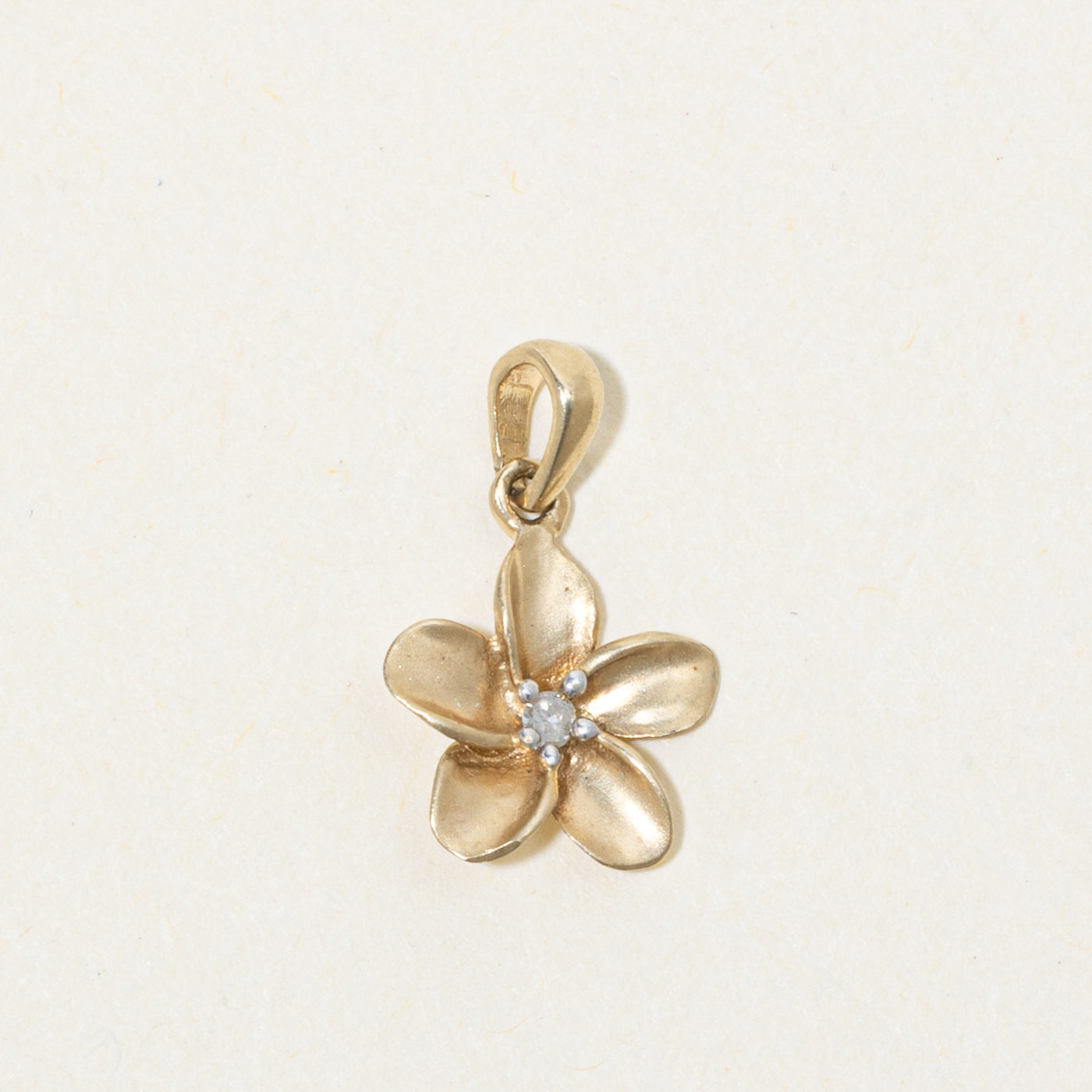 10k Diamond Flower Pendant