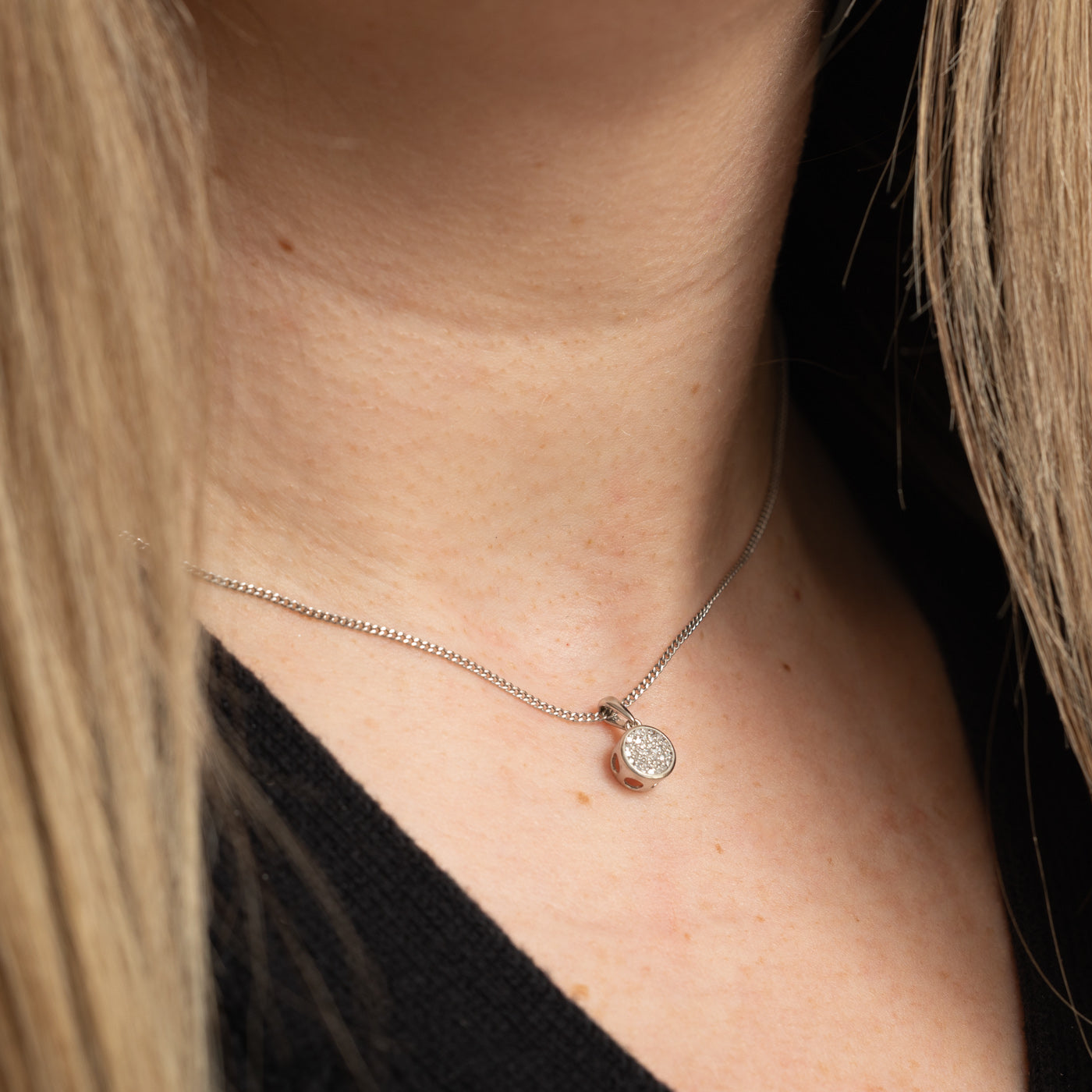 10k Pavé Set Diamond Circle Pendant