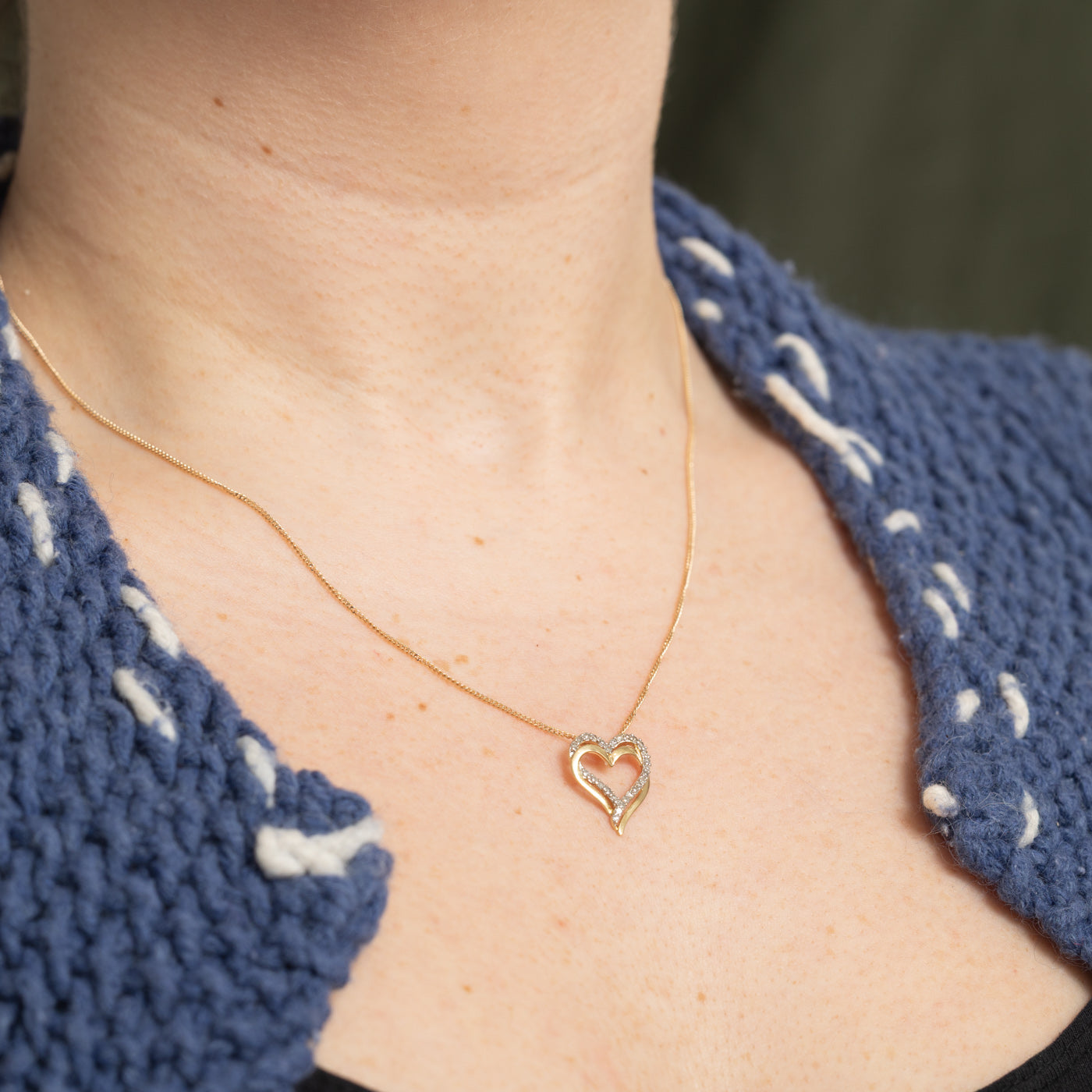 10k Diamond Heart Pendant