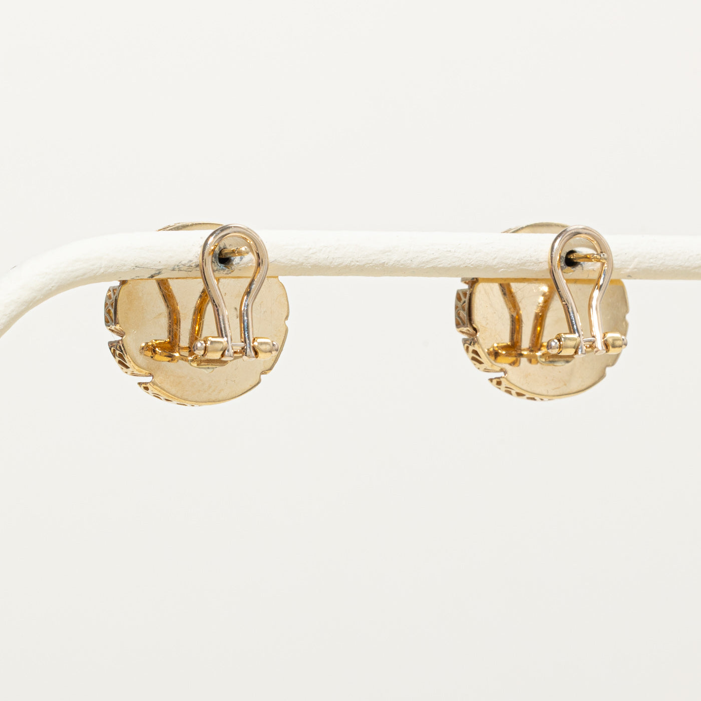 18k Mother of Pearl Wave Design Stud Earrings