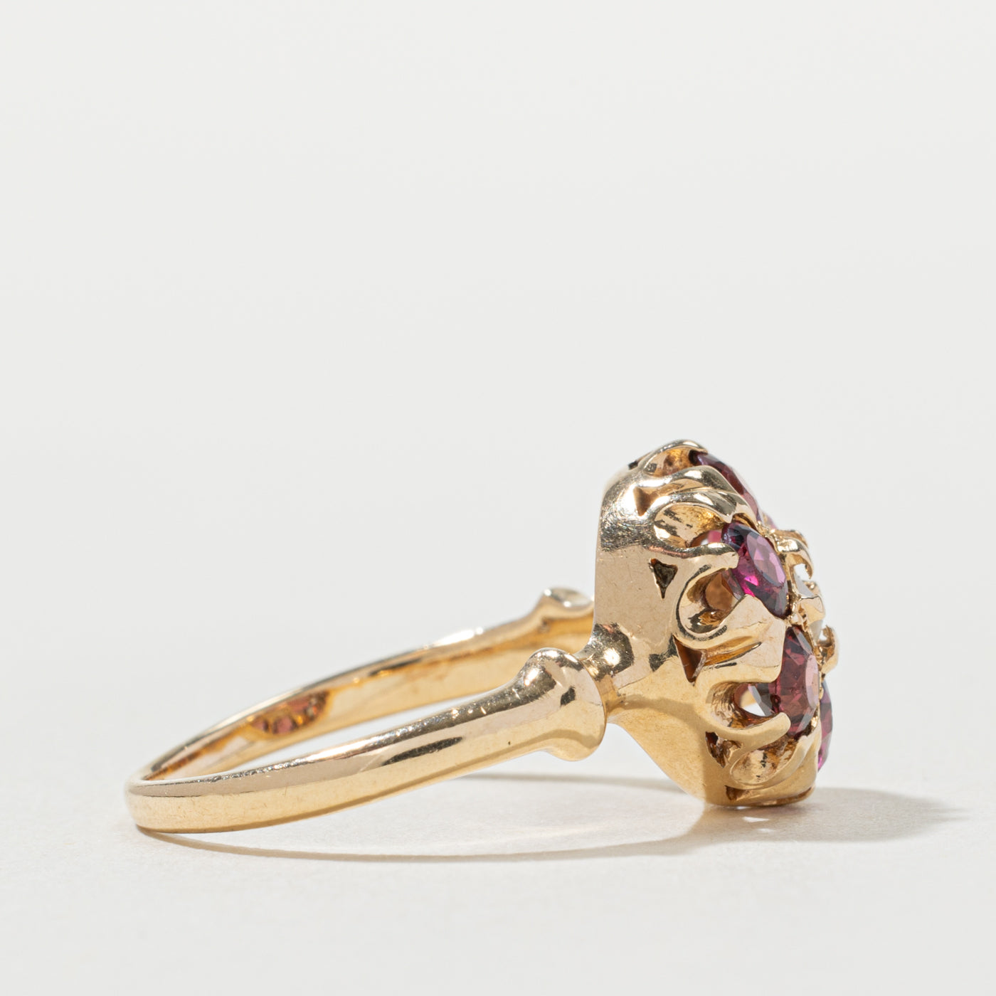 Antique 14k Garnet & Pearl Daisy Ring | 1.02ctw | SZ 5.25
